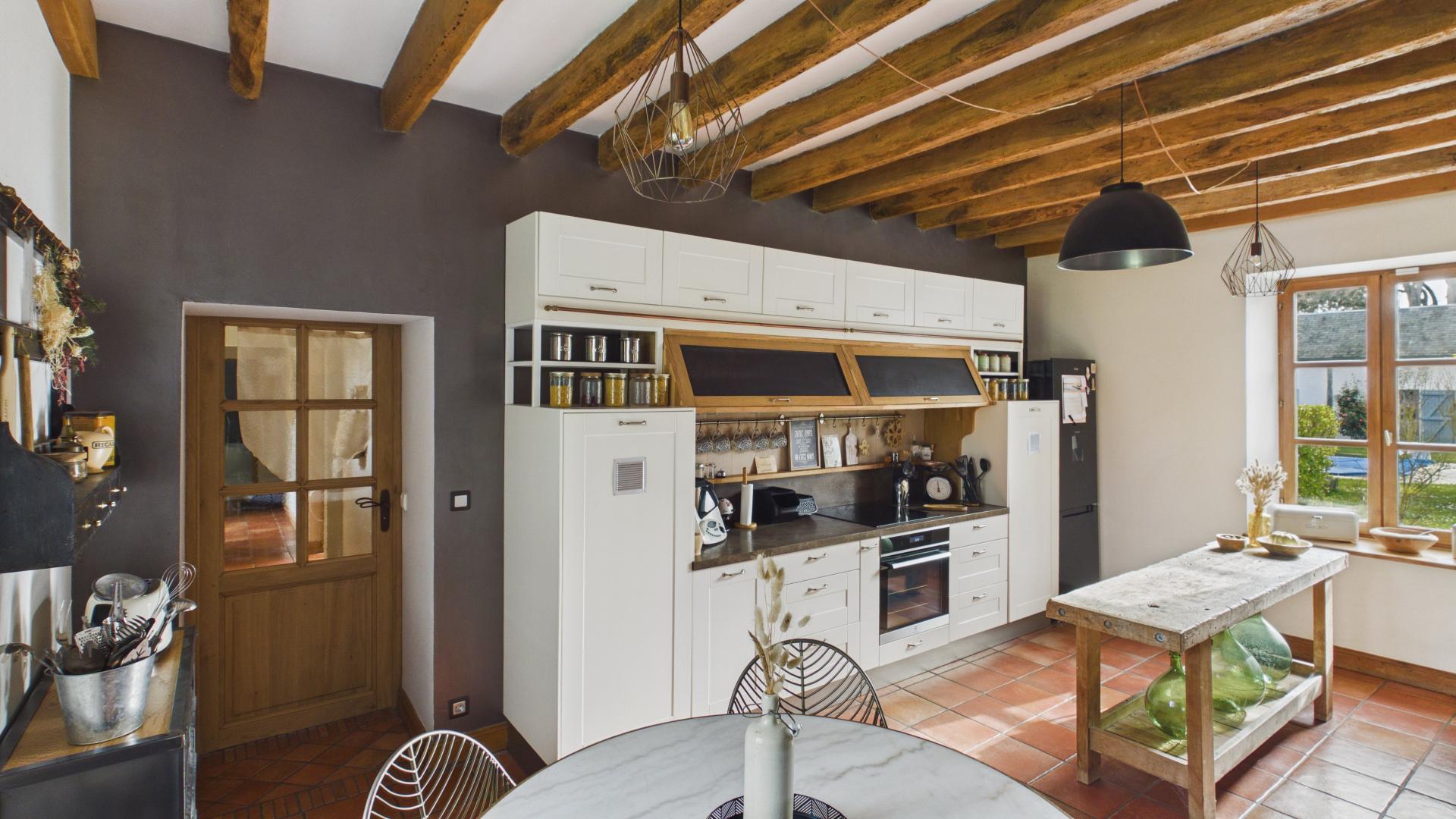 Photo 4 of the listing.