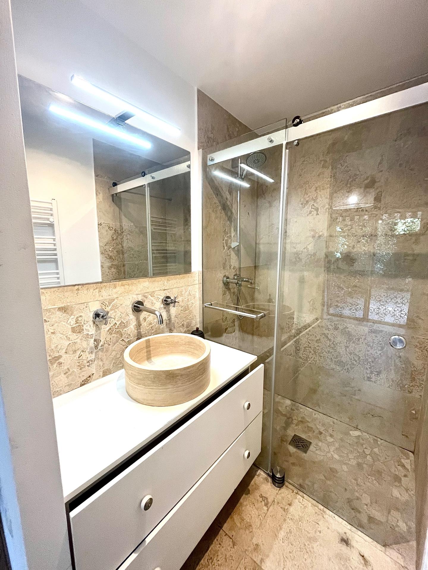 Photo 9 de l'annonce.