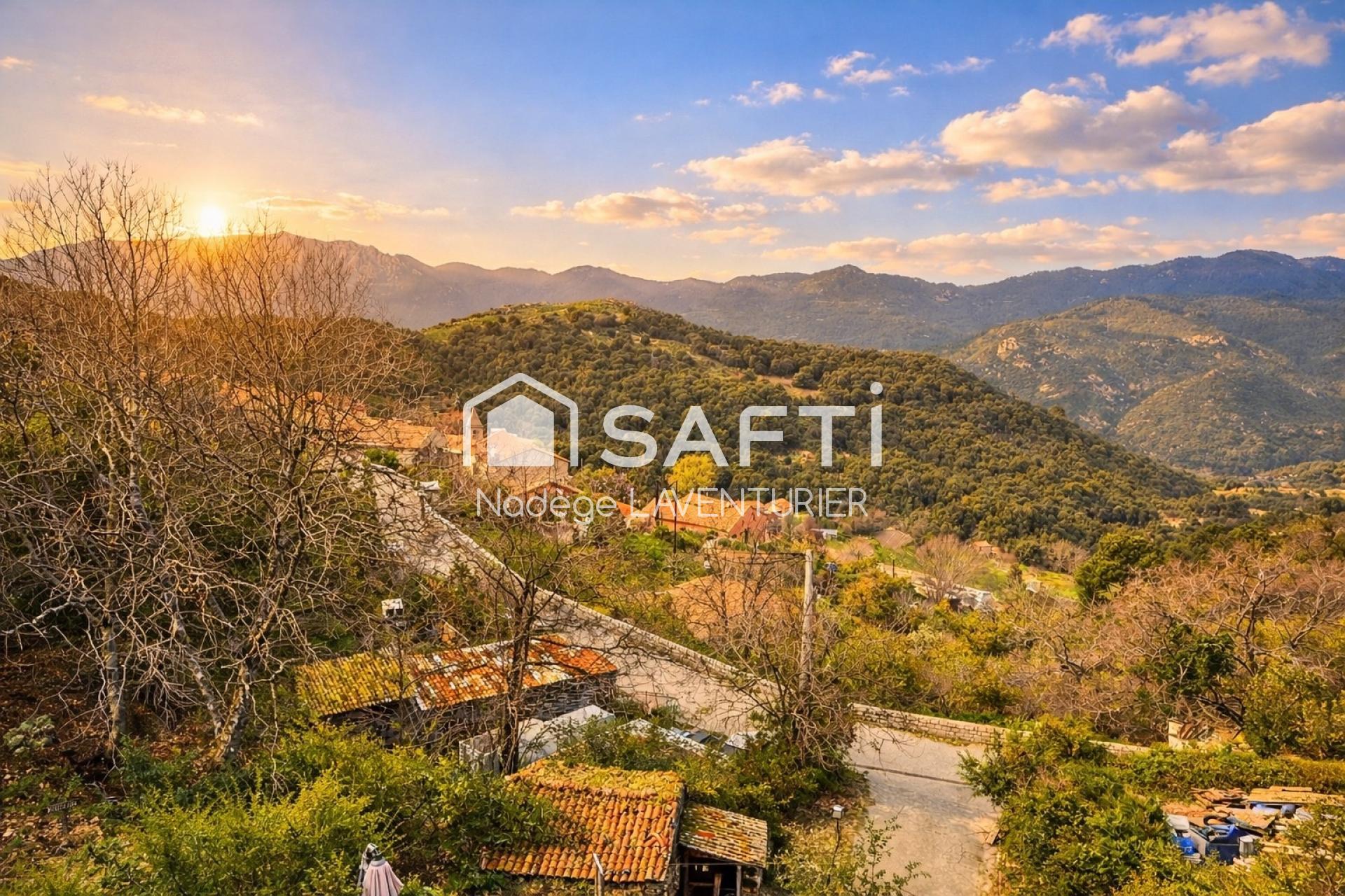 Maison - 6 pièces - 137m²