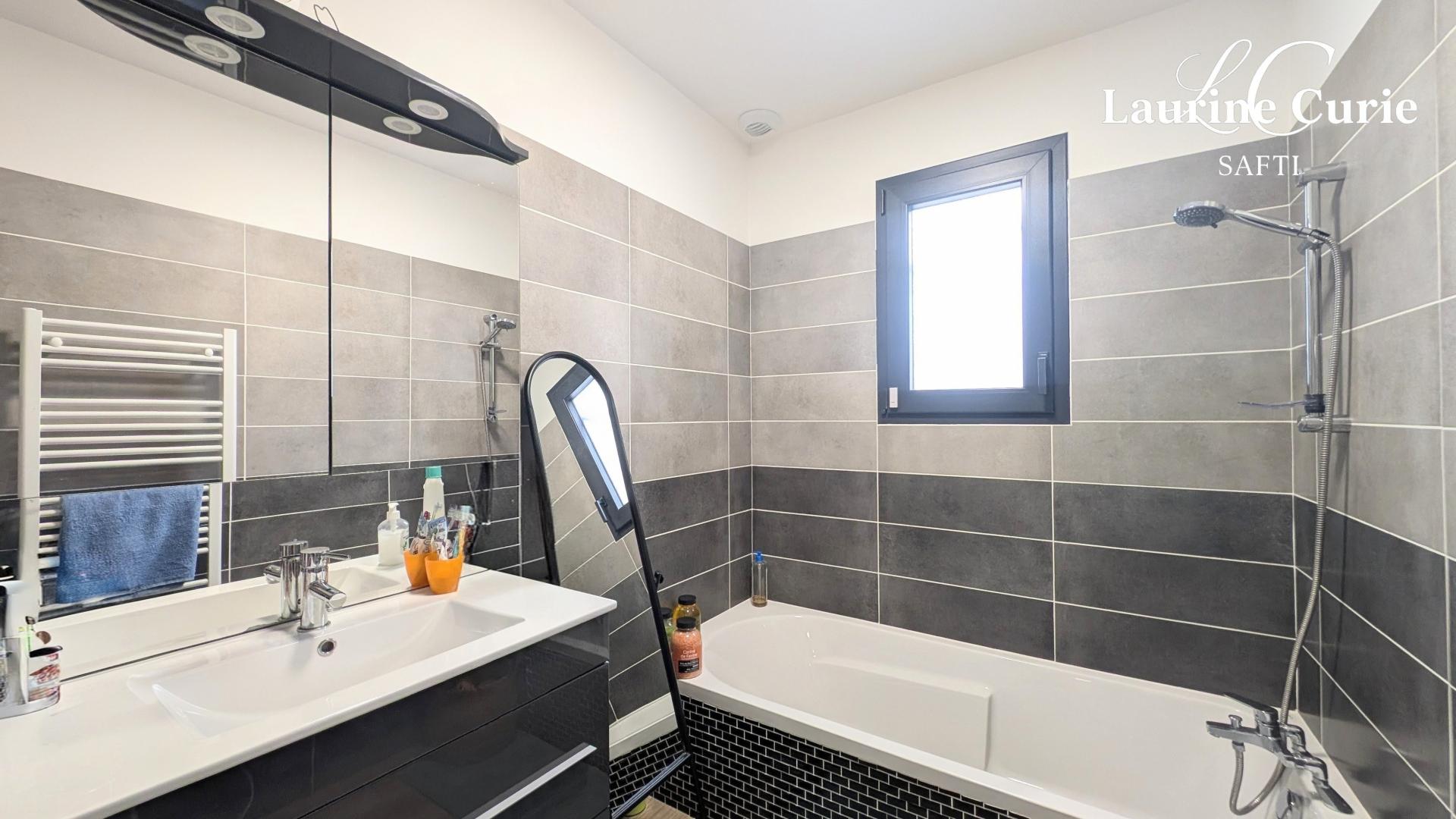 Photo 15 de l'annonce.