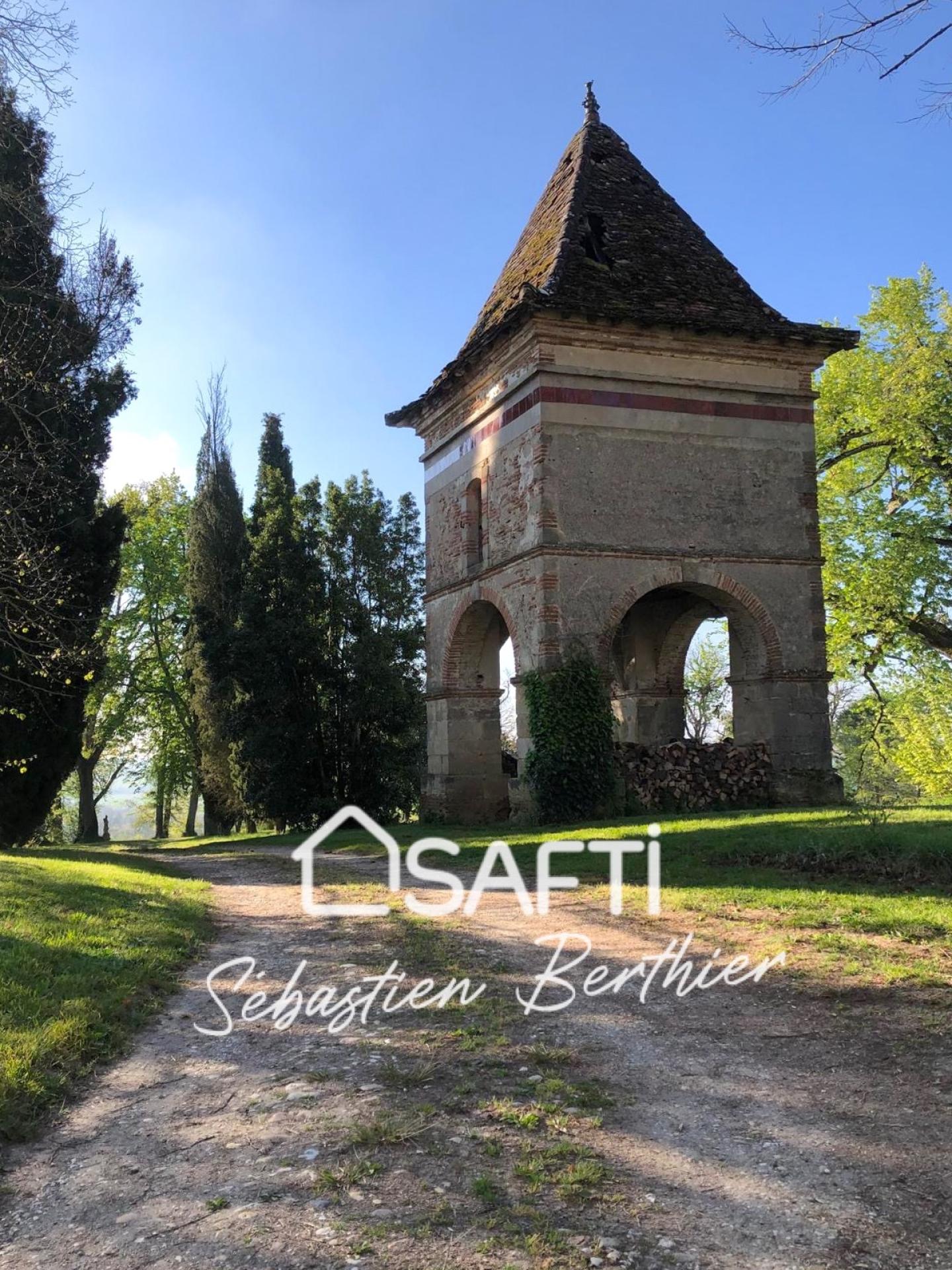 Photo 4 of the listing.