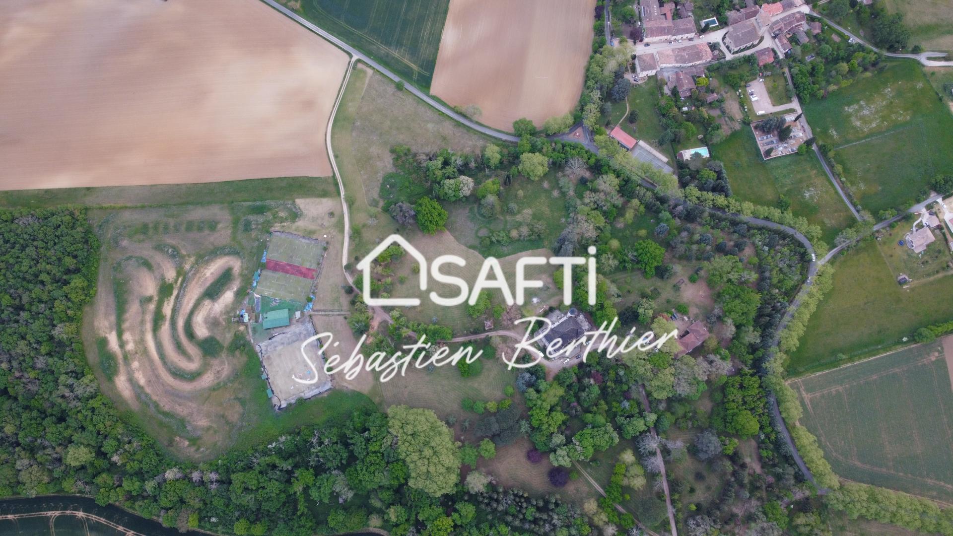 Photo 8 of the listing.