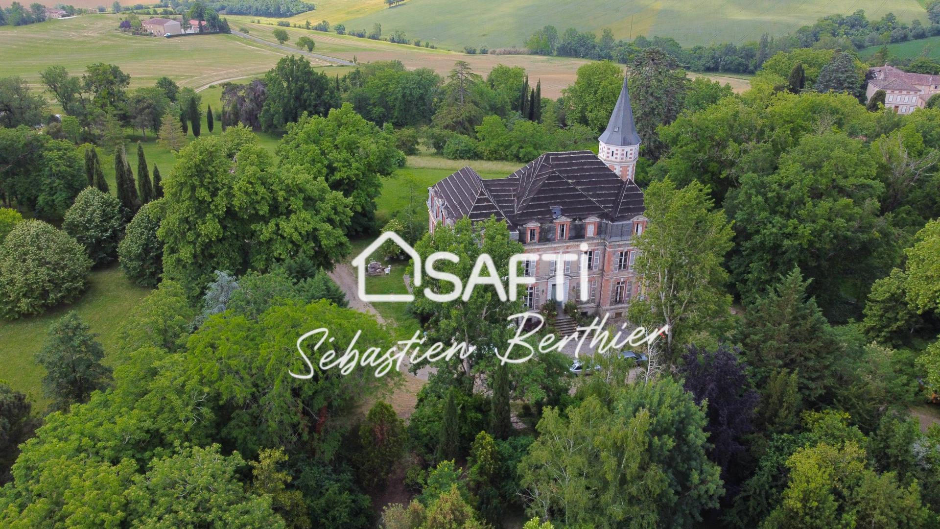 Photo 9 of the listing.