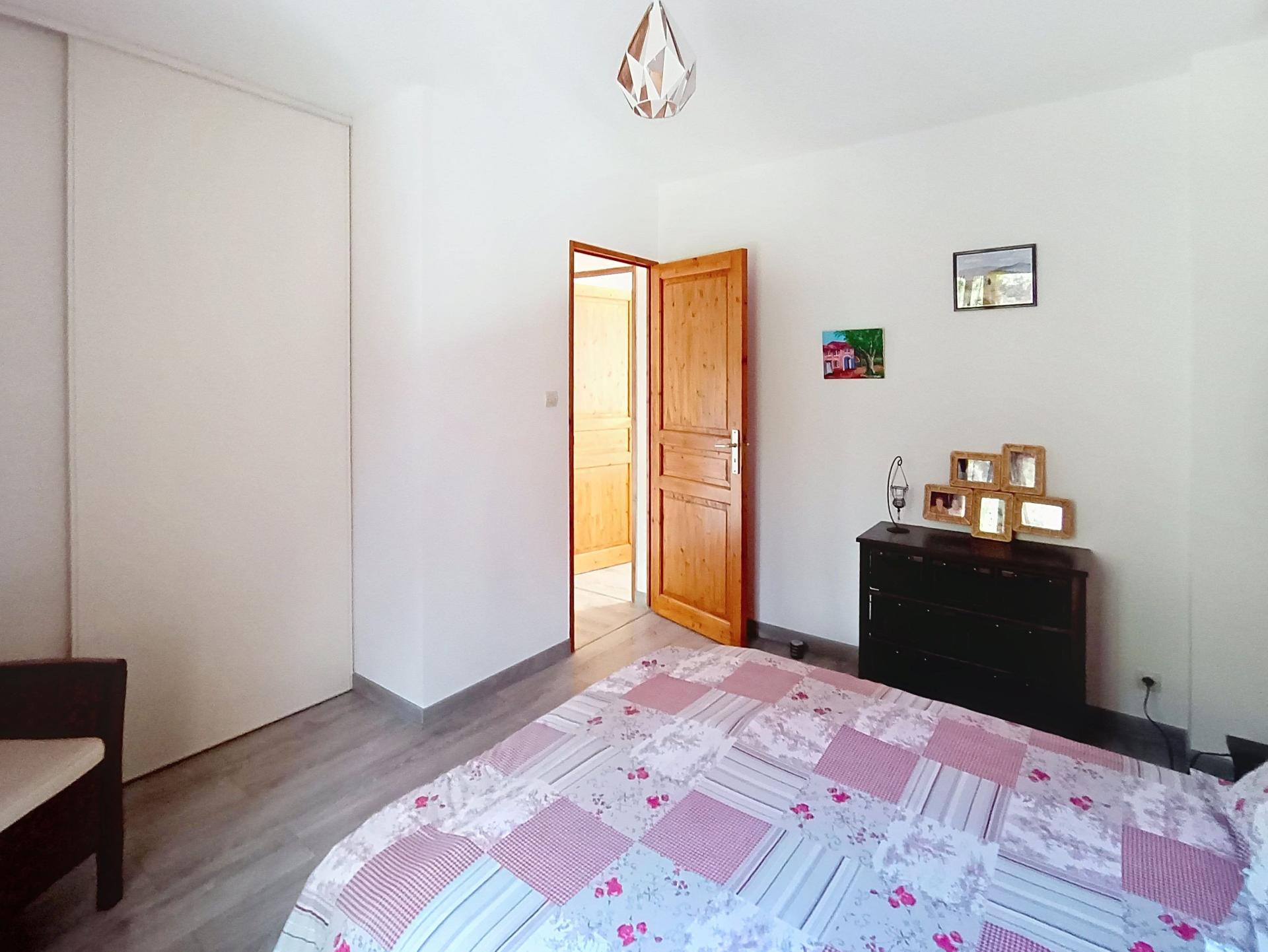 Photo 9 of the listing.