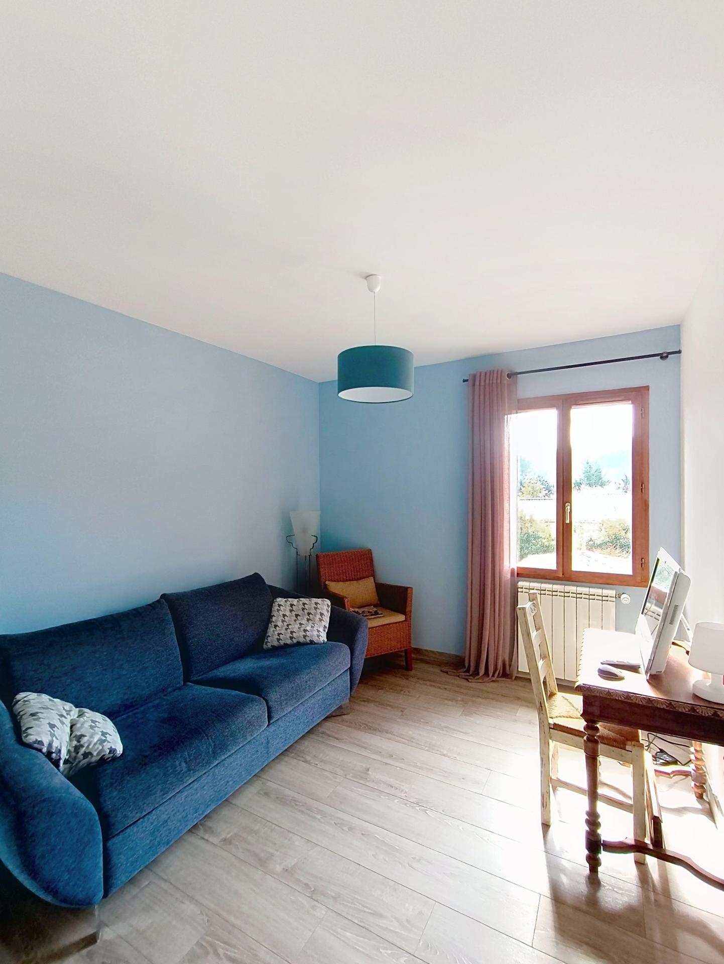 Photo 10 of the listing.