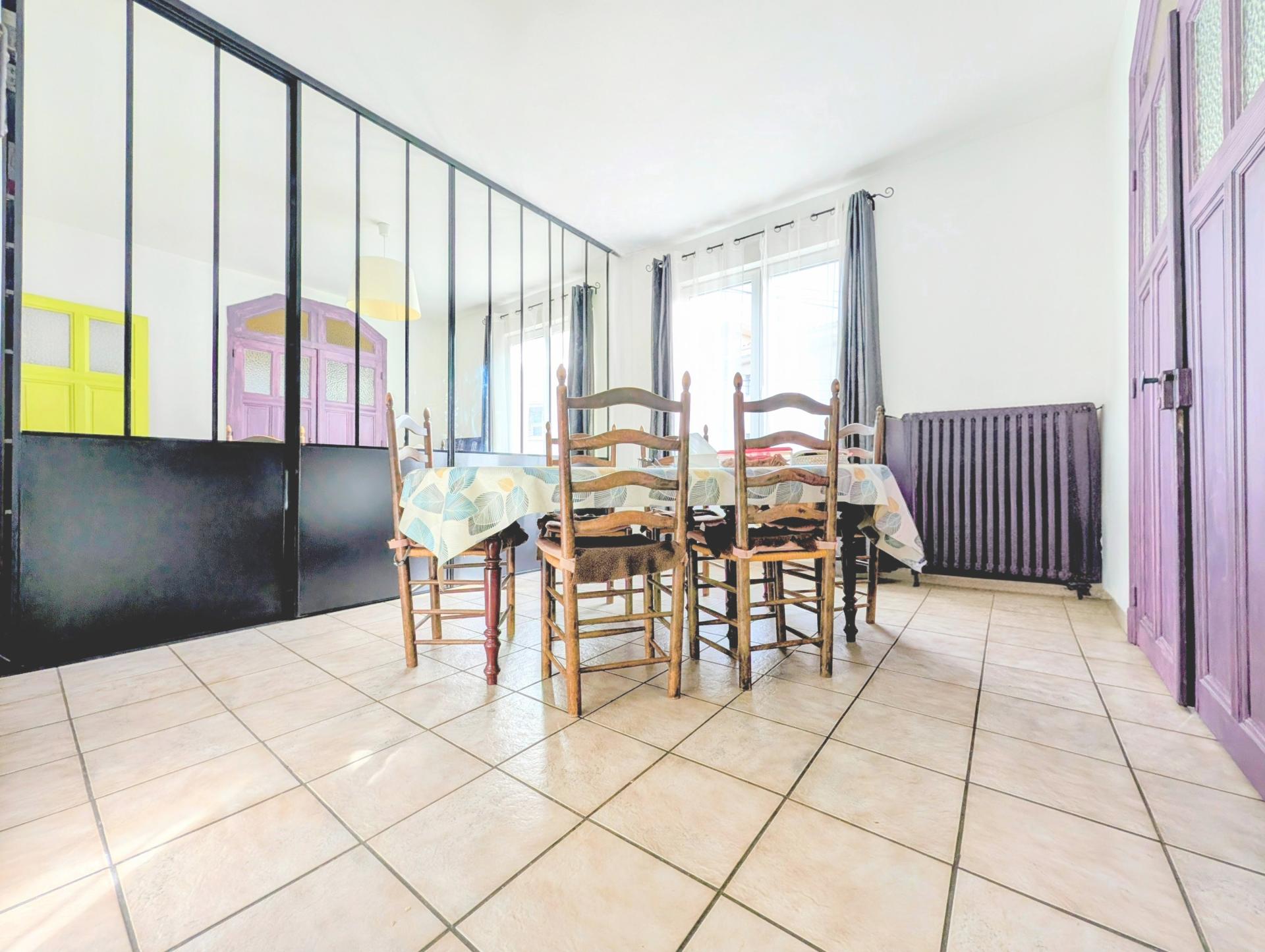 Photo 3 of the listing.