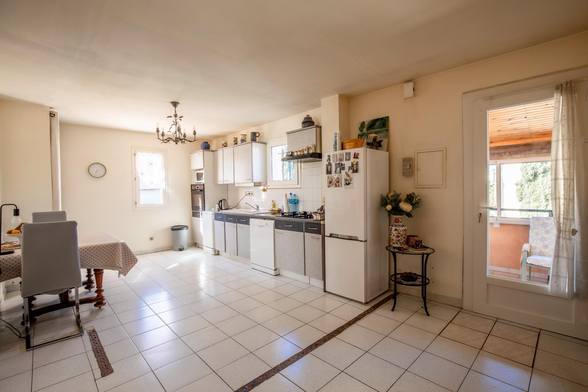 Photo 8 of the listing.