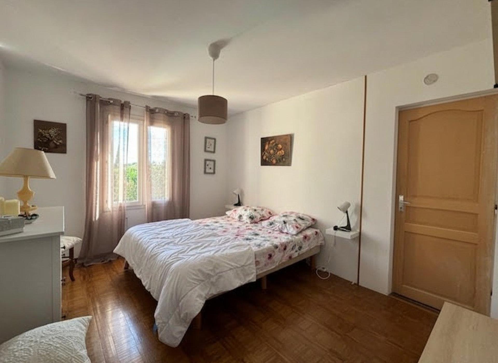 Photo 9 of the listing.