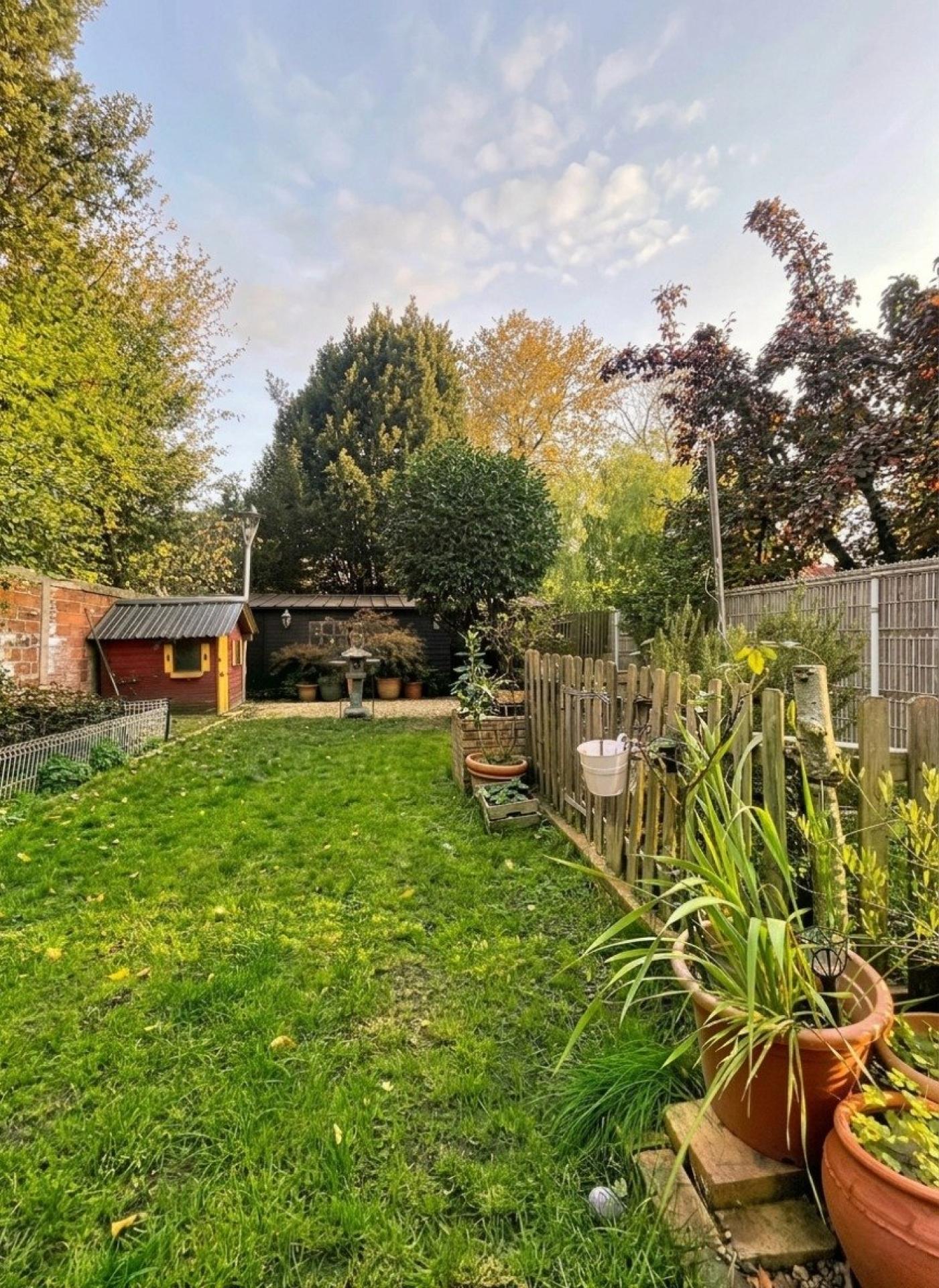 Photo 6 of the listing.