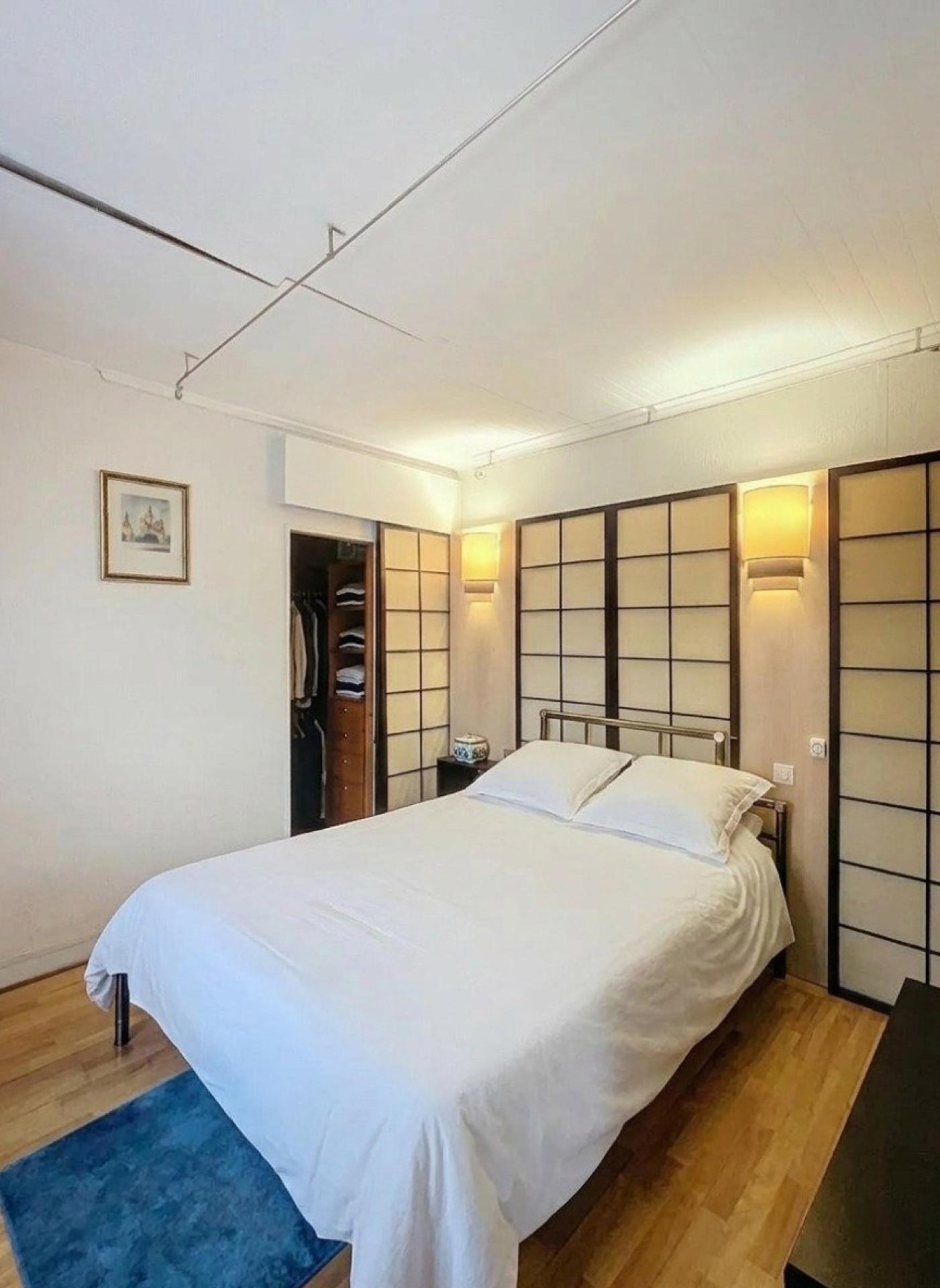 Photo 5 of the listing.