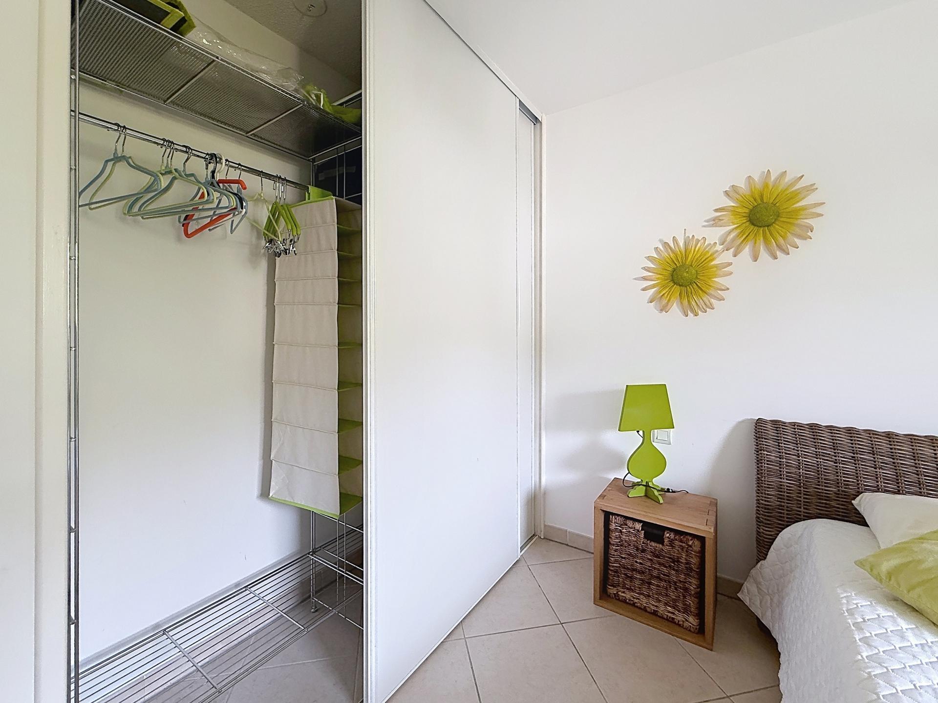 Photo 7 of the listing.