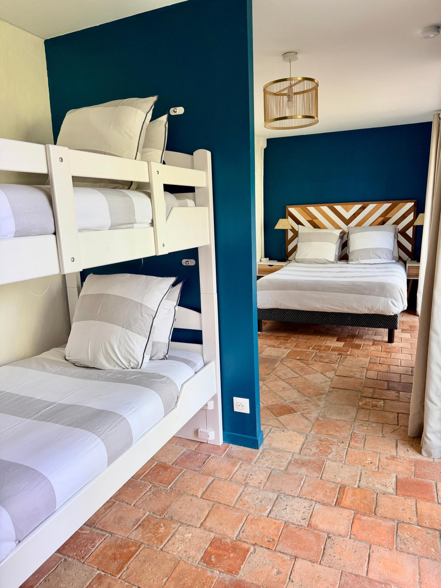 Photo 11 of the listing.