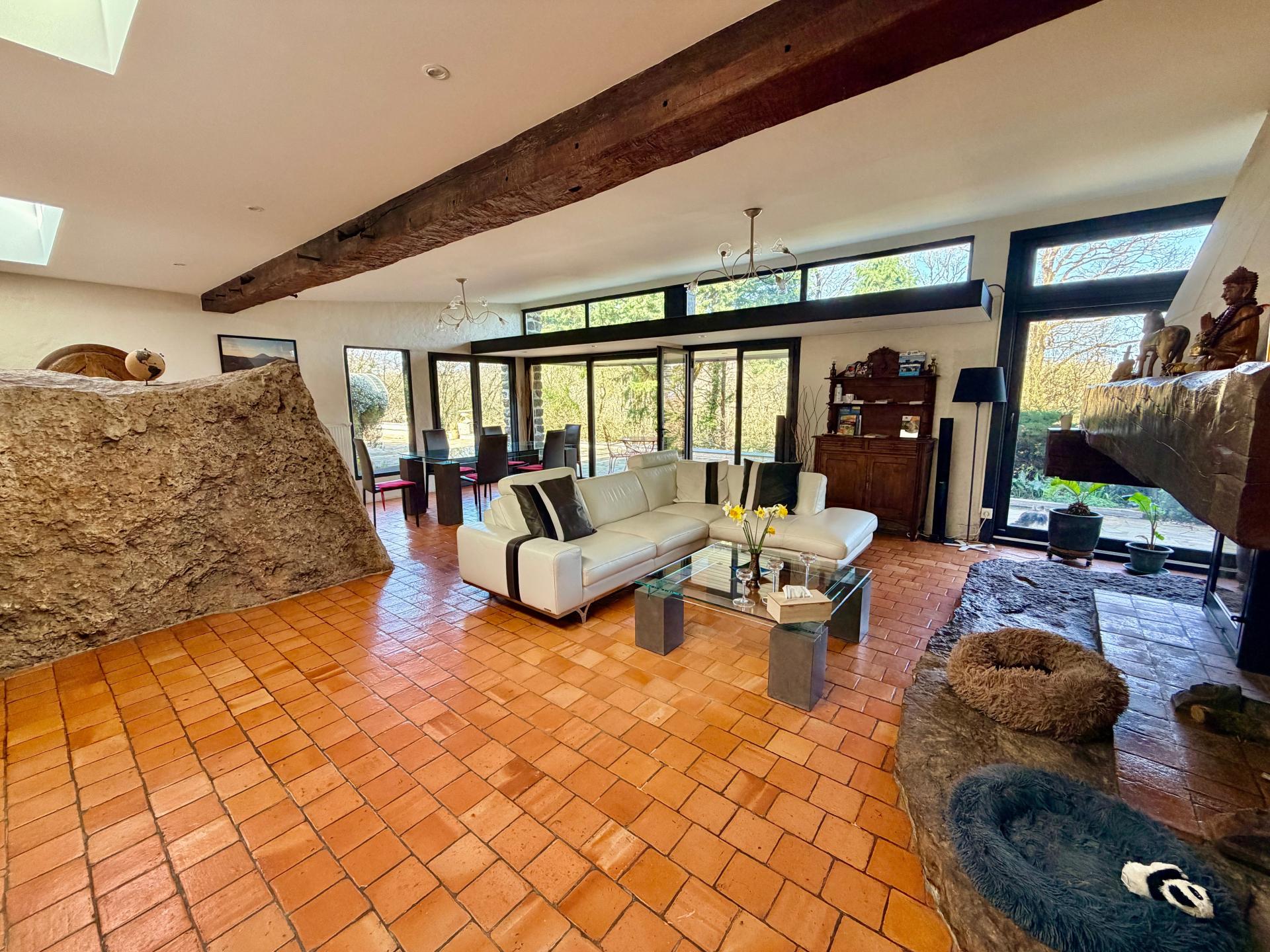 Photo 7 of the listing.