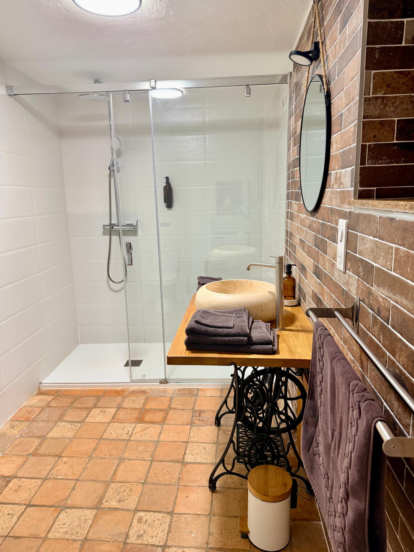 Photo 13 of the listing.