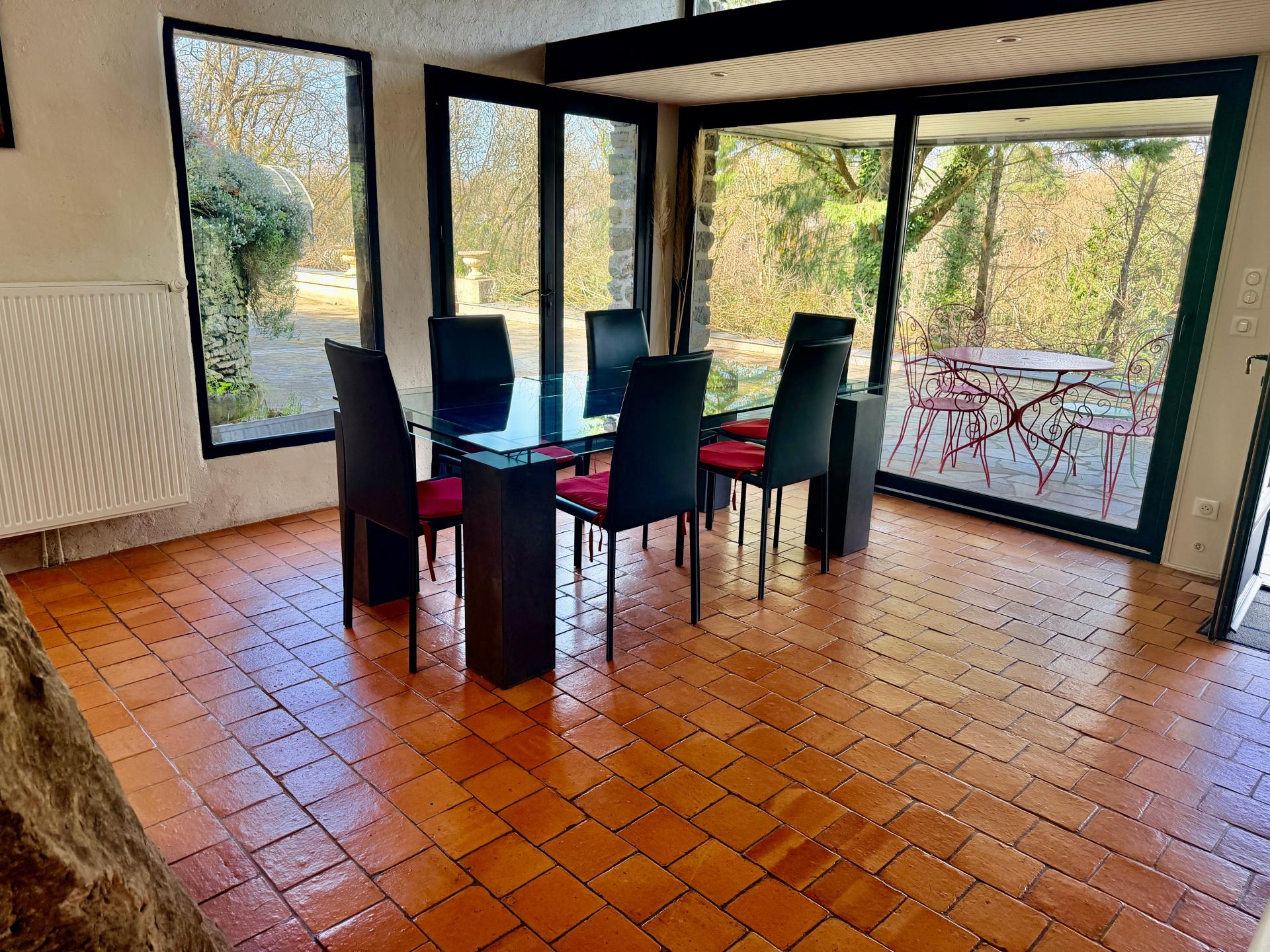 Photo 8 of the listing.