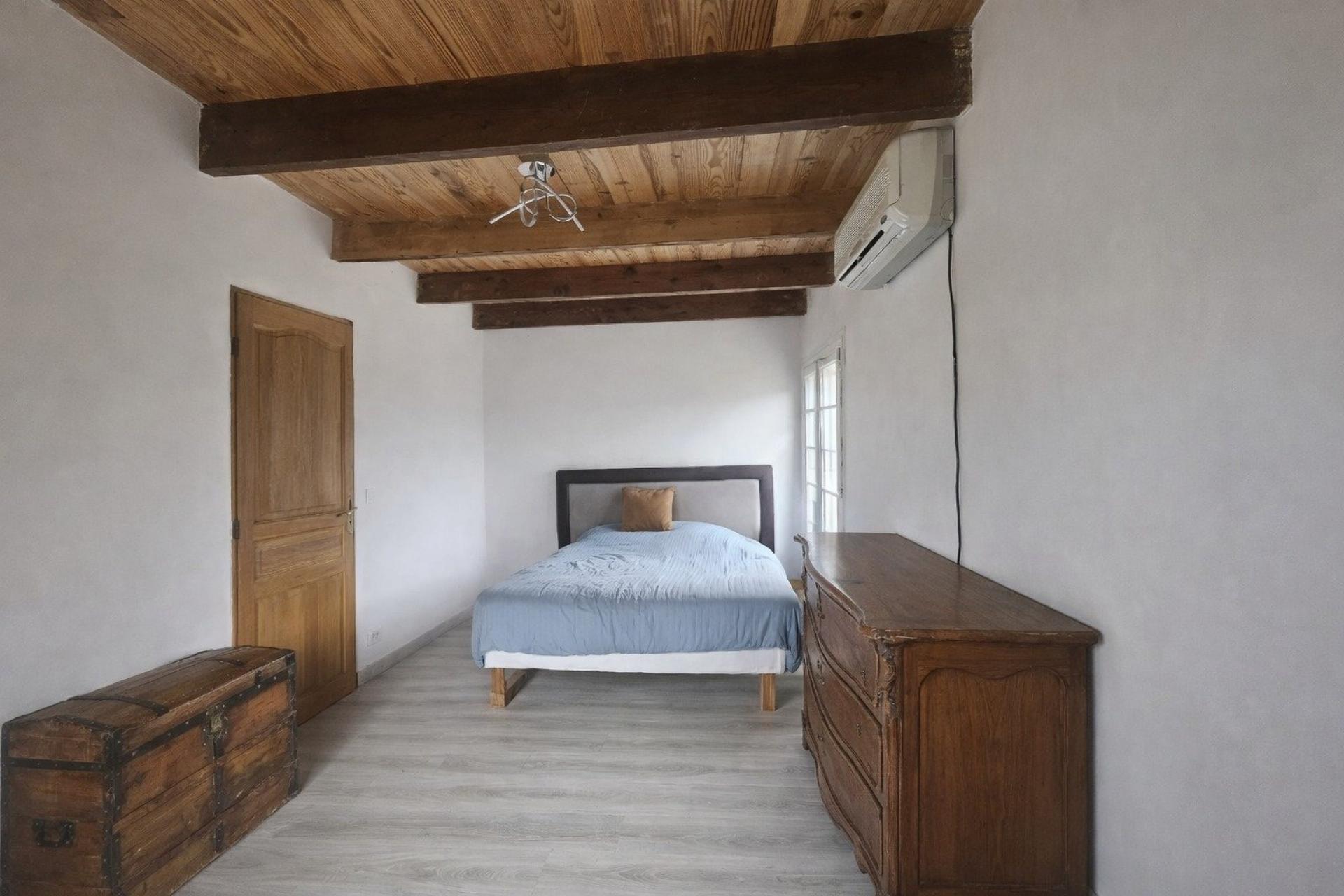 Photo 6 of the listing.
