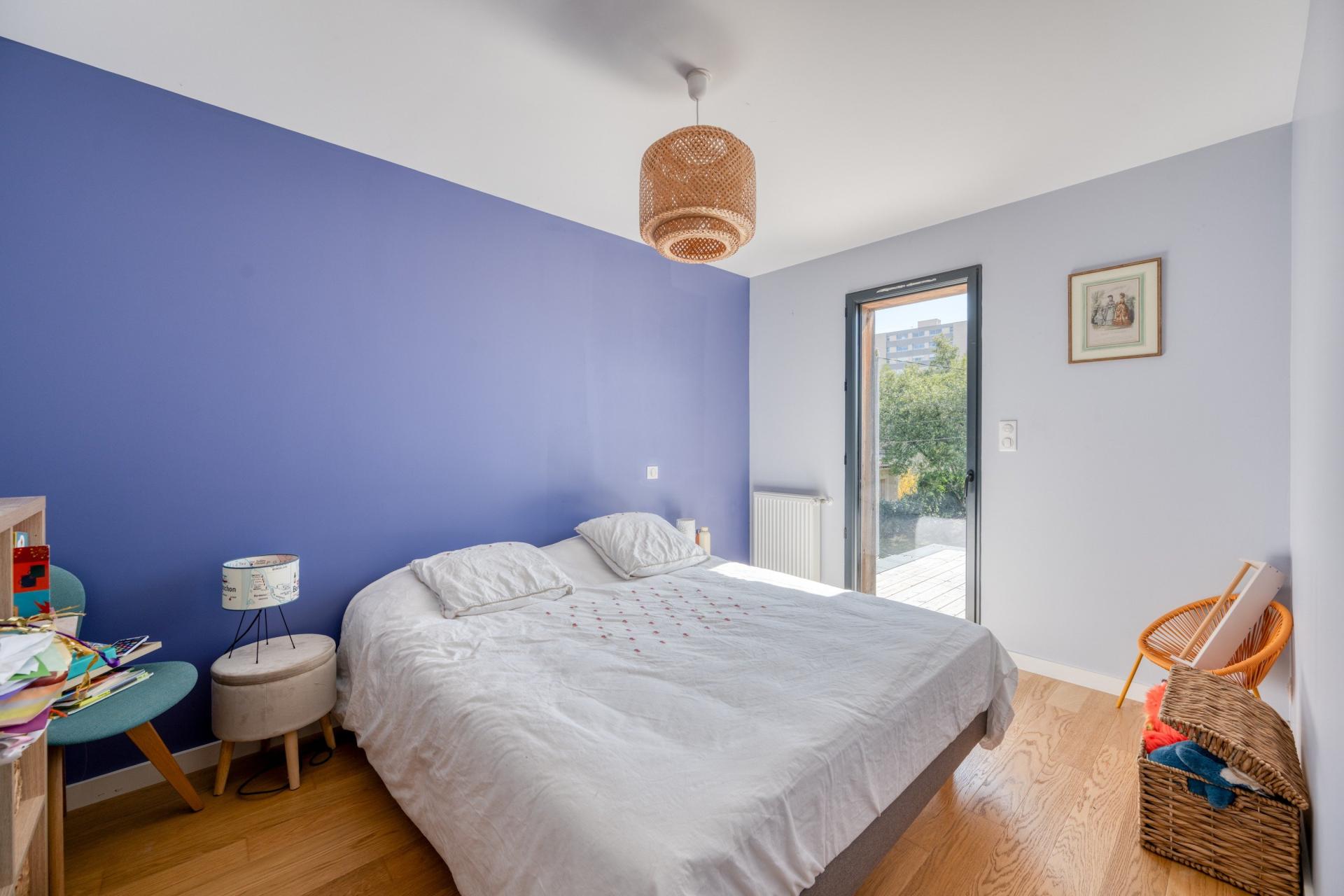 Photo 17 of the listing.