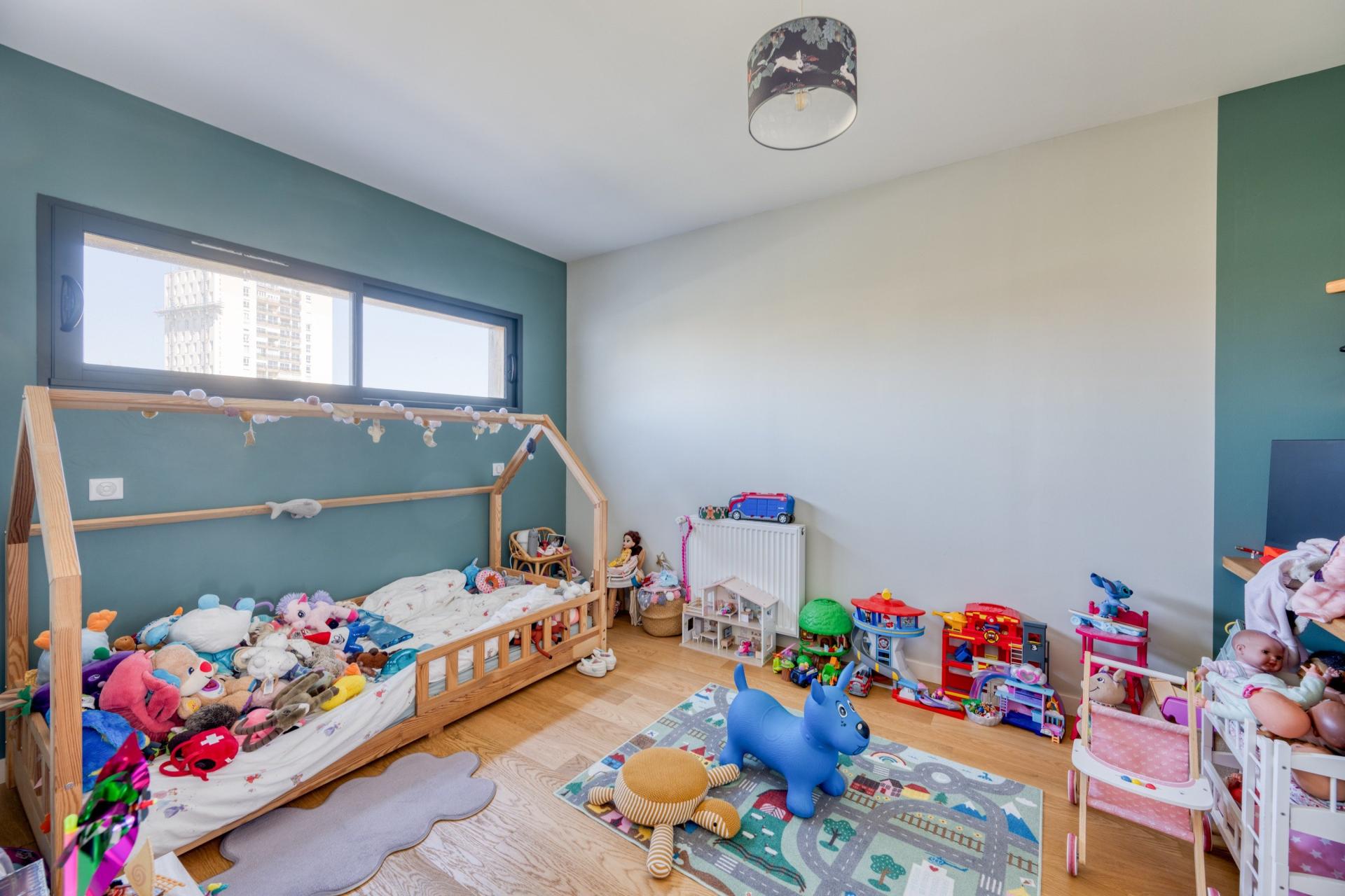 Photo 12 of the listing.