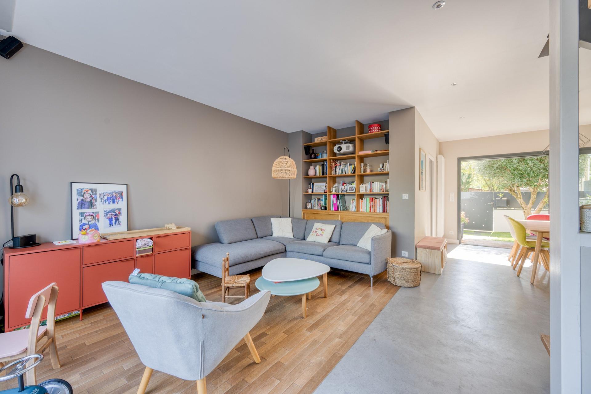 Photo 3 of the listing.