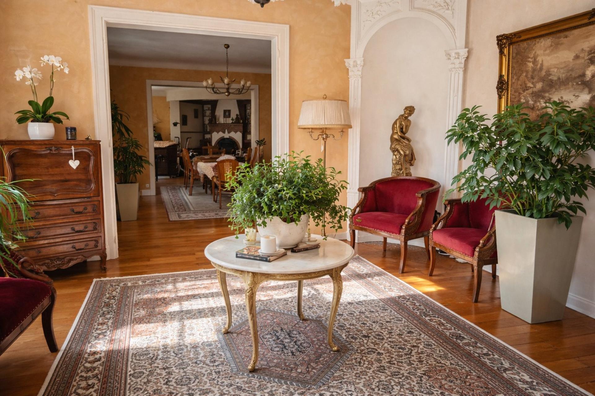 Photo 9 of the listing.