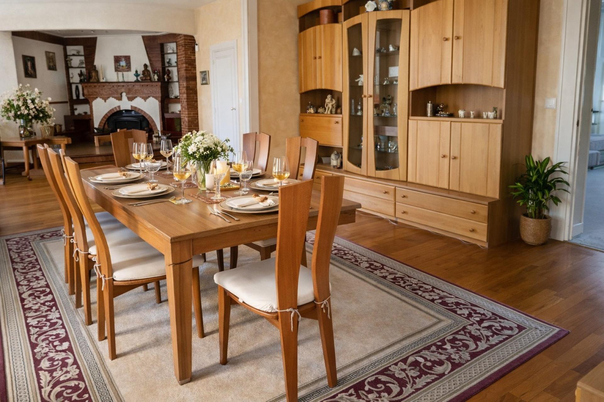 Photo 8 of the listing.