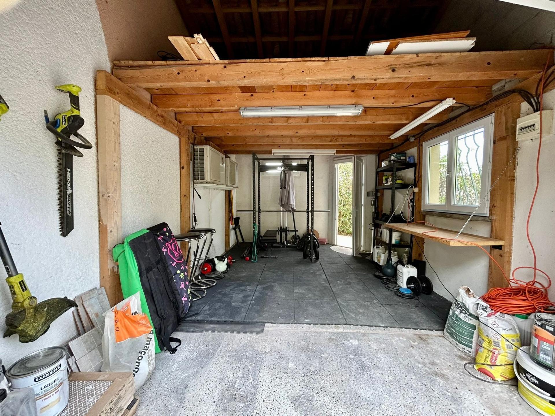 Photo 14 of the listing.