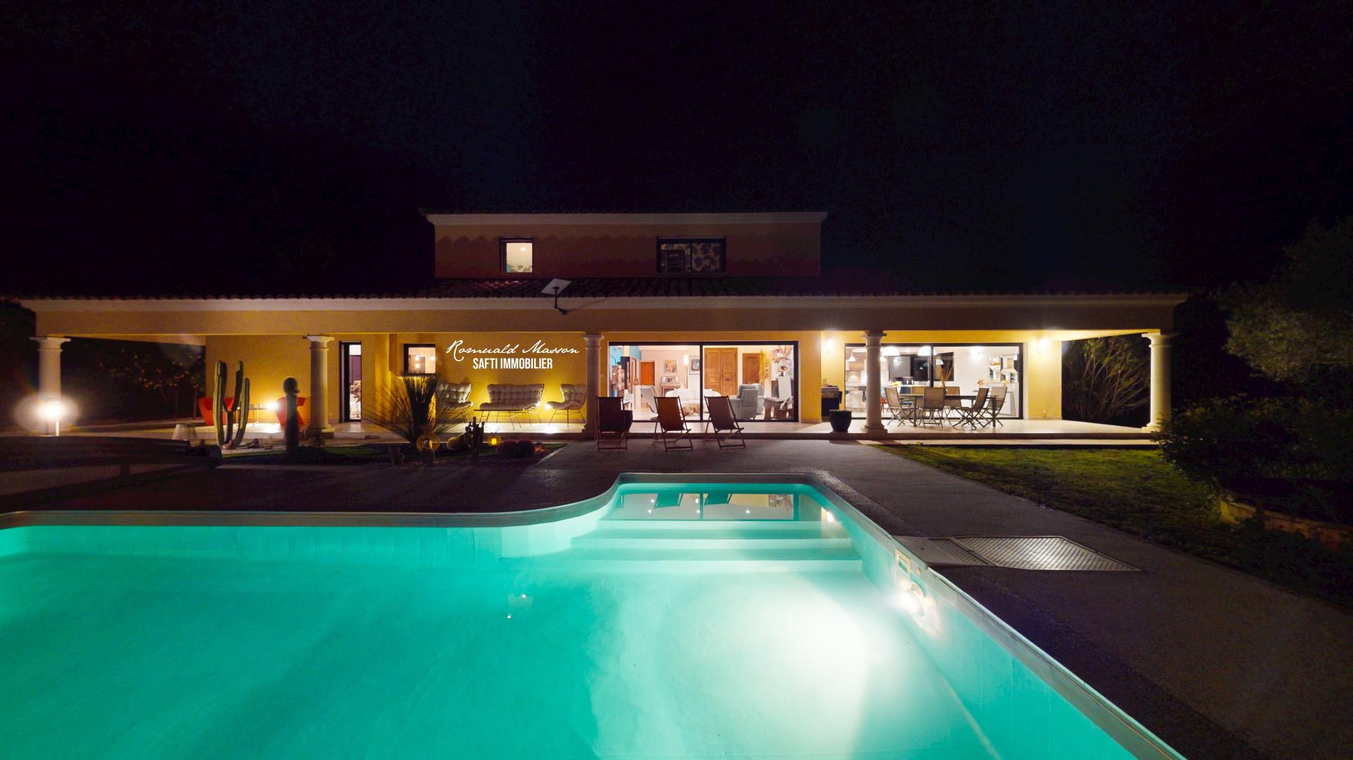 Photo 19 of the listing.