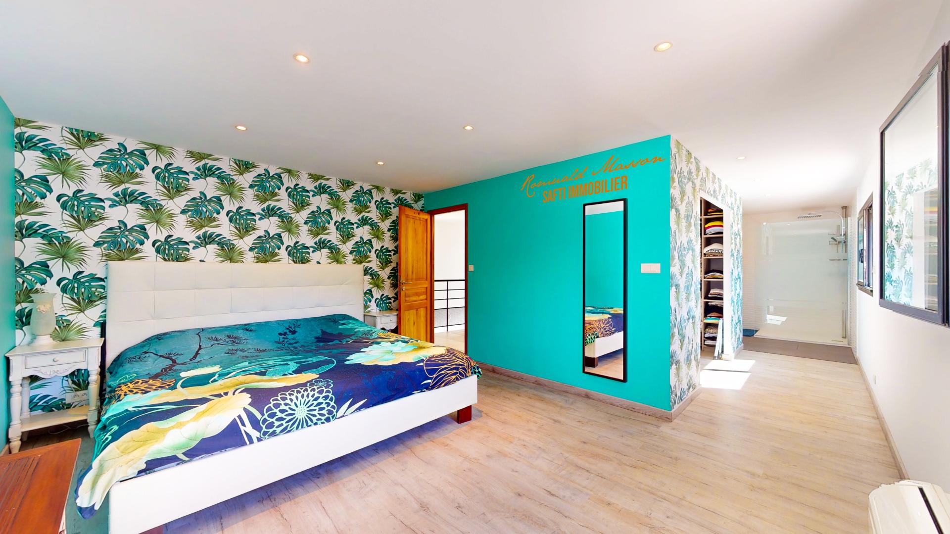 Photo 15 of the listing.