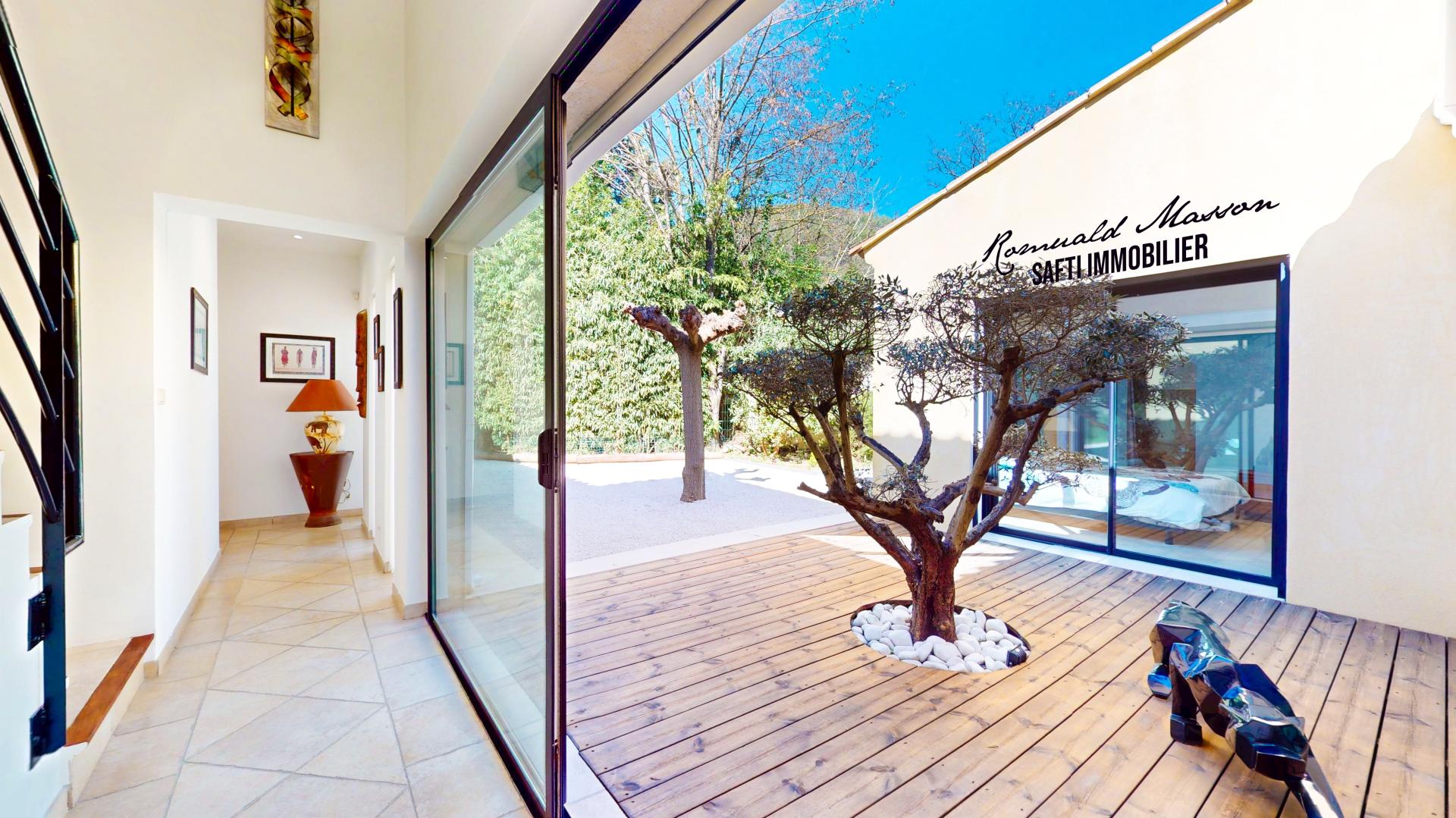 Photo 18 of the listing.