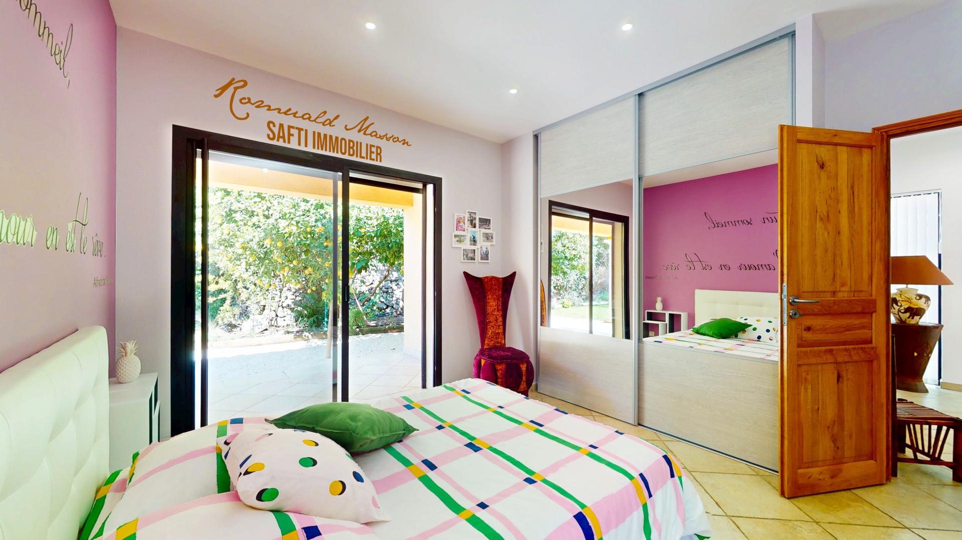 Photo 13 of the listing.