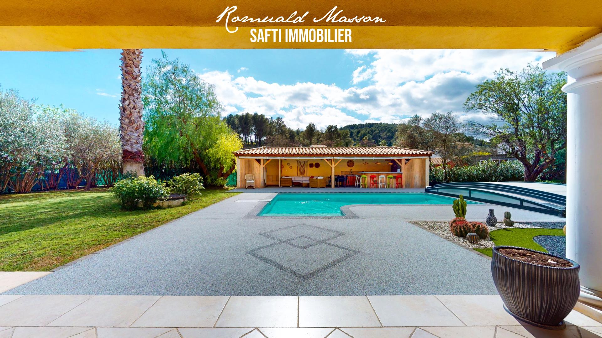 Photo 10 of the listing.