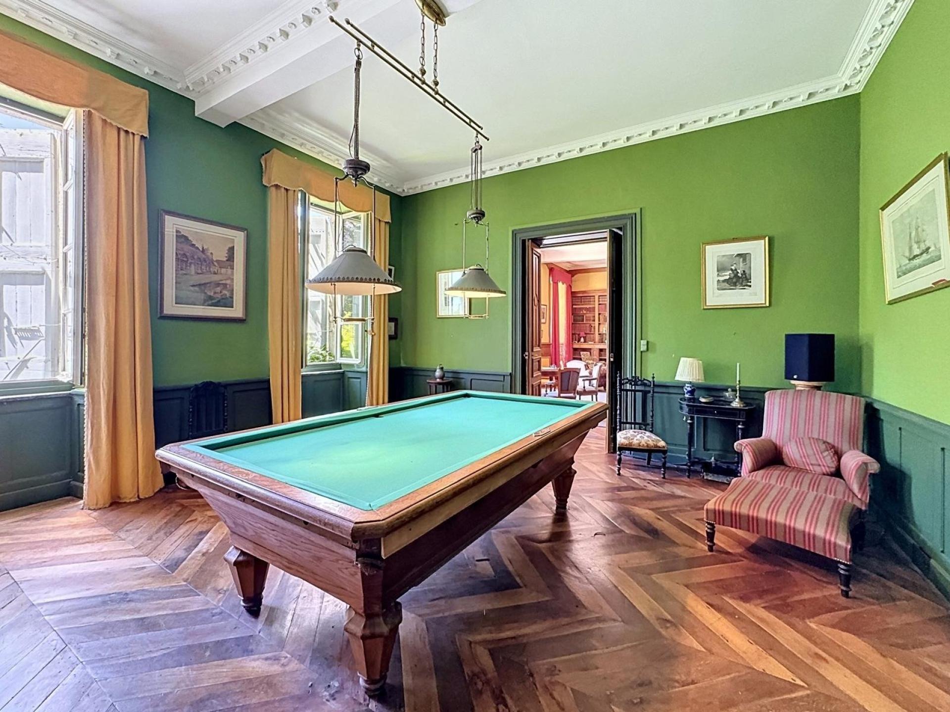Photo 5 of the listing.