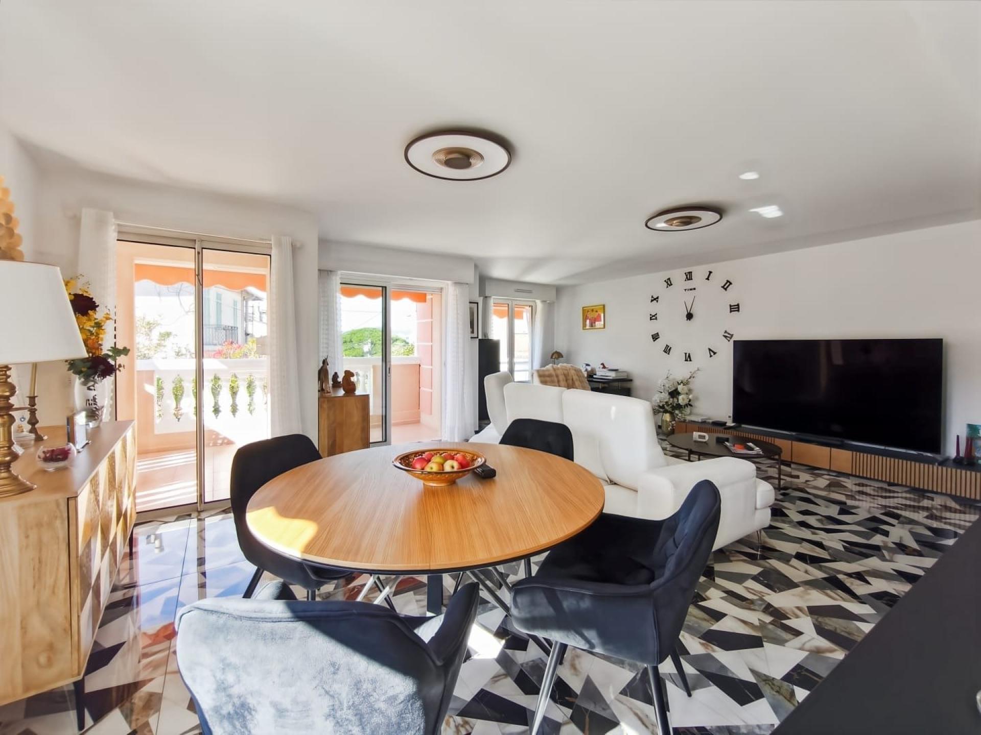 Photo 4 of the listing.