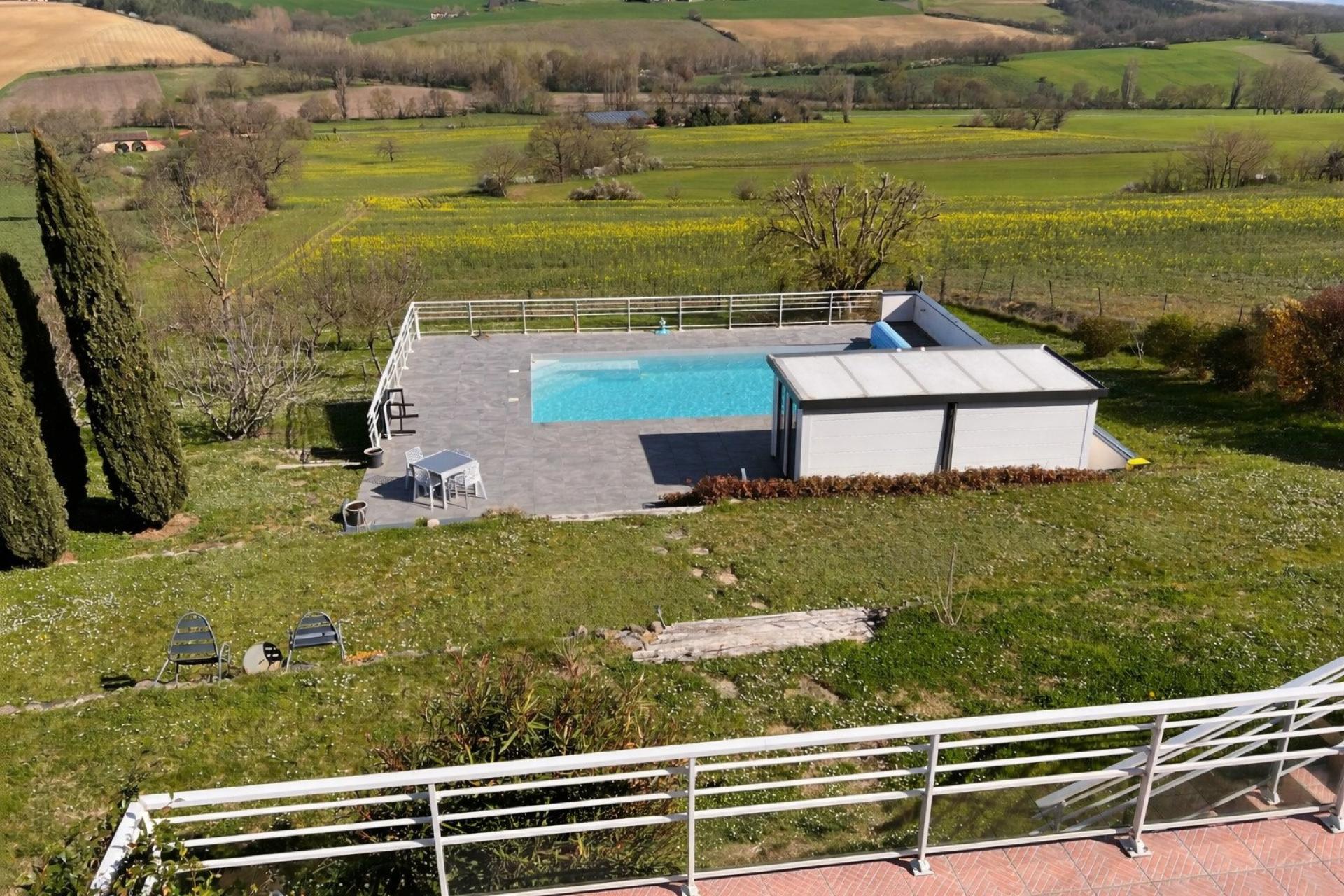 Photo 12 of the listing.