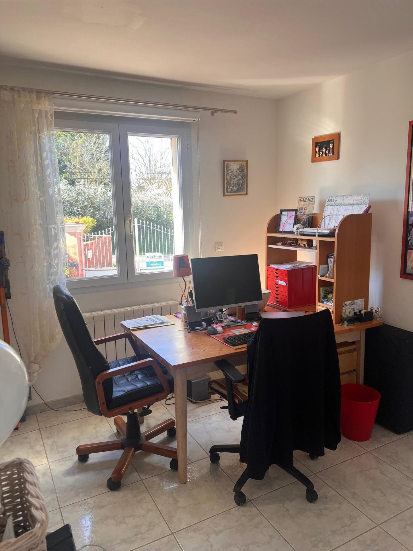 Photo 8 of the listing.