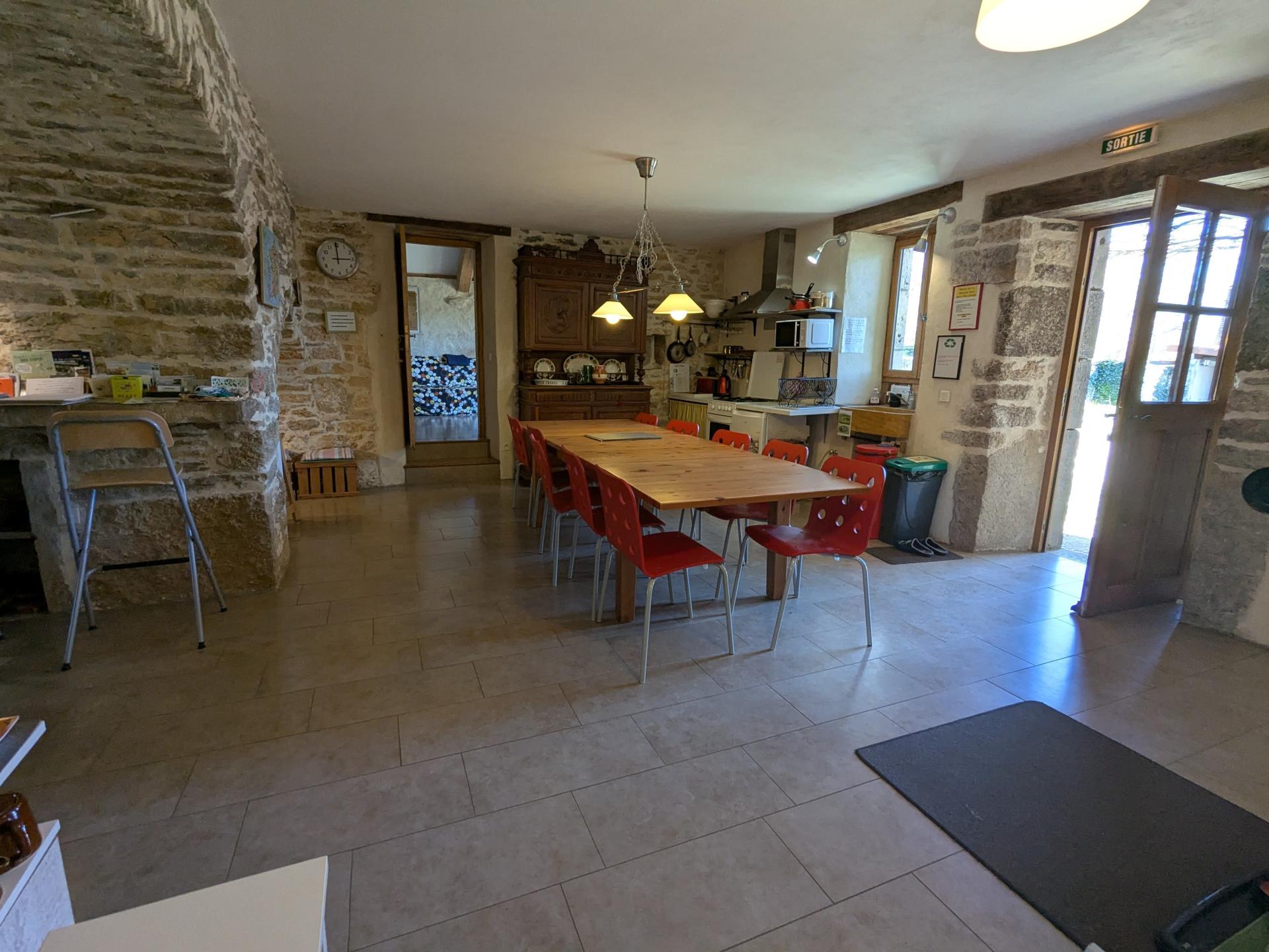 Photo 9 of the listing.