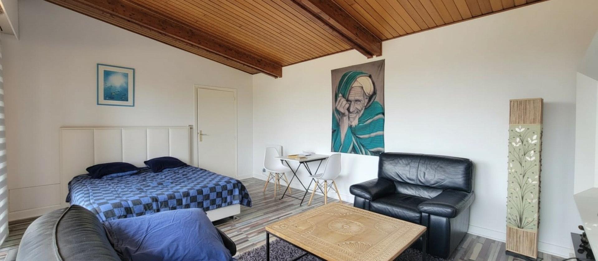 Photo 14 of the listing.