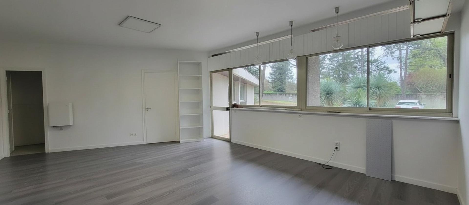 Photo 18 of the listing.