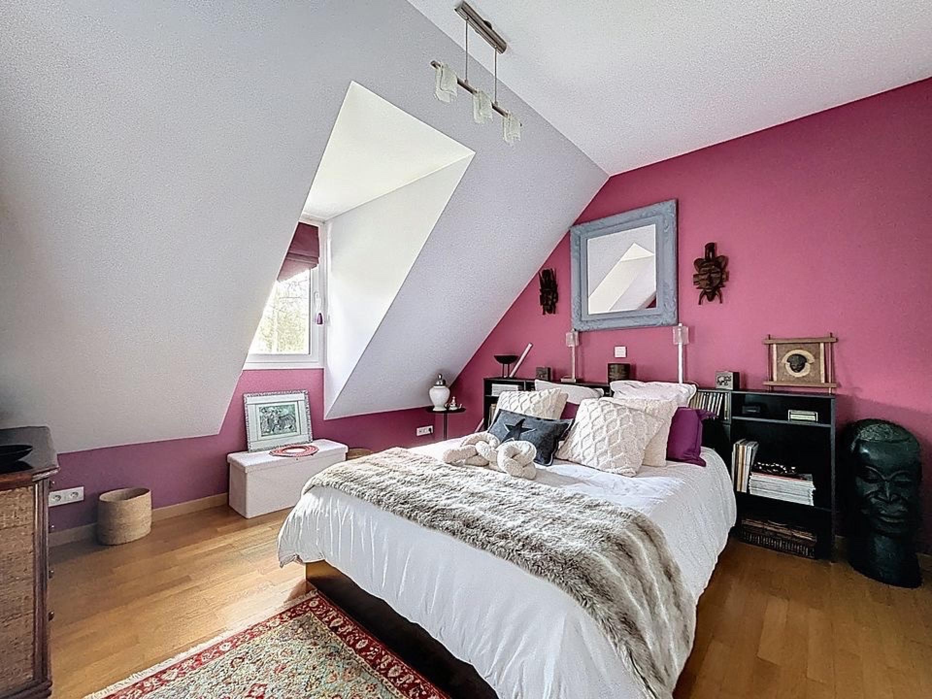 Photo 12 of the listing.