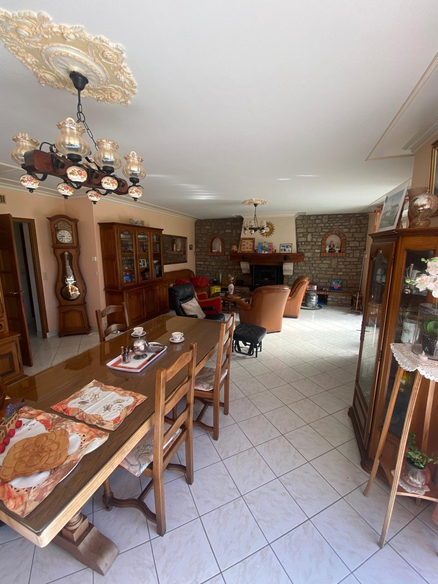 Photo 11 of the listing.