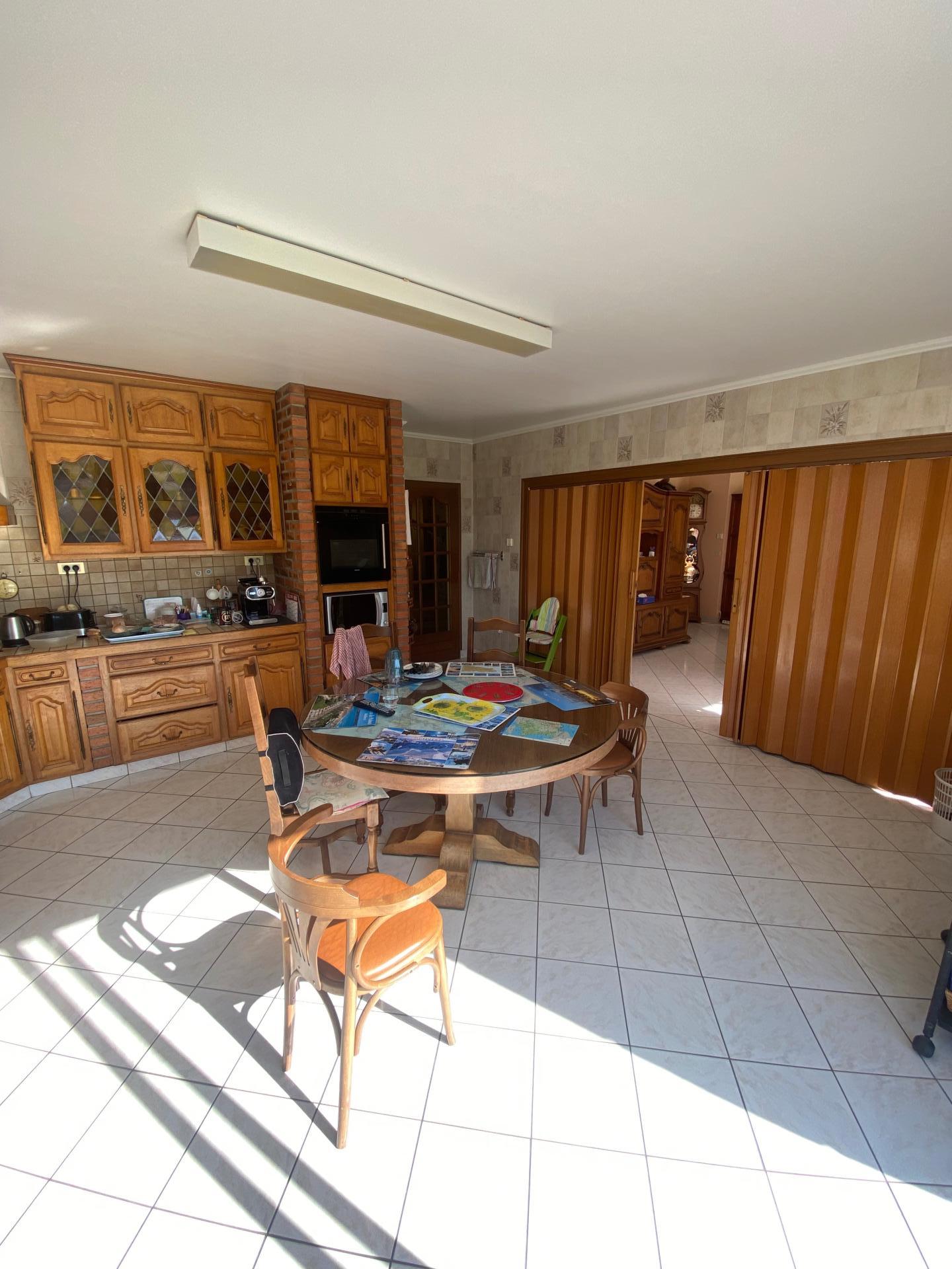 Photo 7 of the listing.