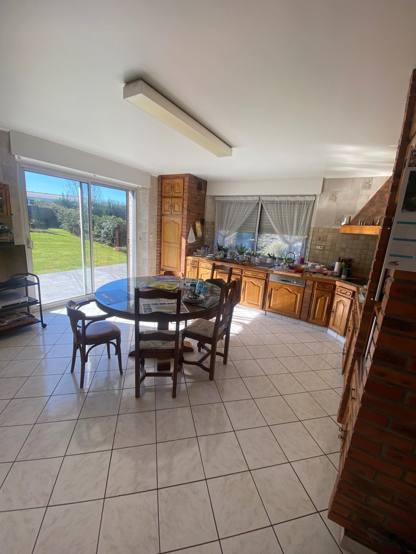 Photo 8 of the listing.