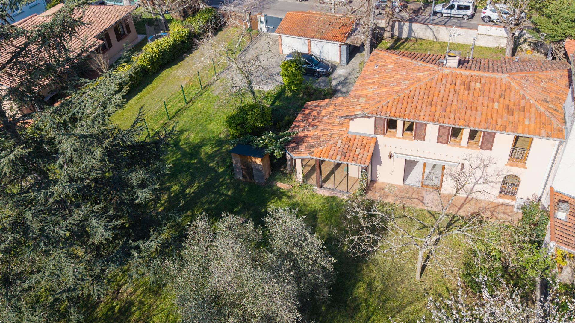 Photo 12 of the listing.