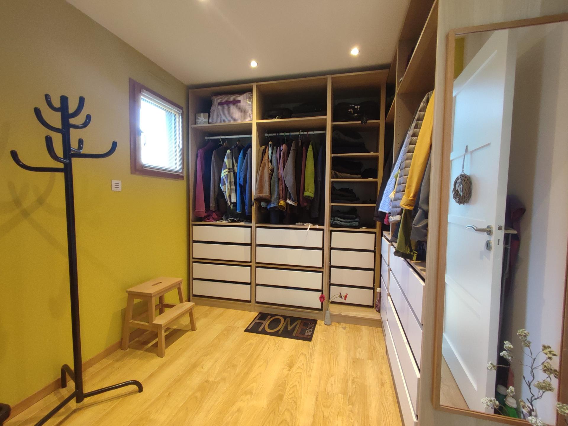 Photo 18 of the listing.