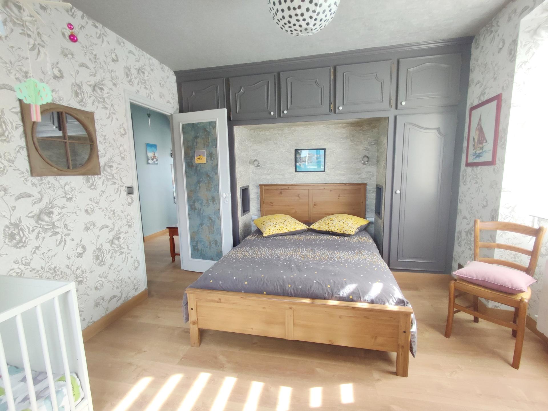 Photo 12 of the listing.