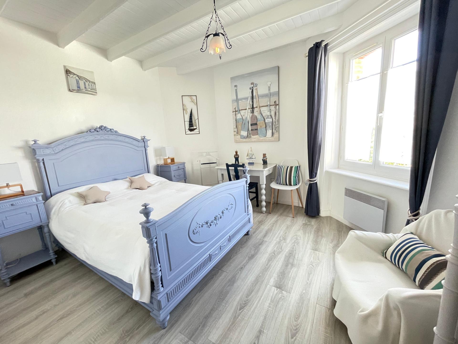 Photo 2 of the listing.