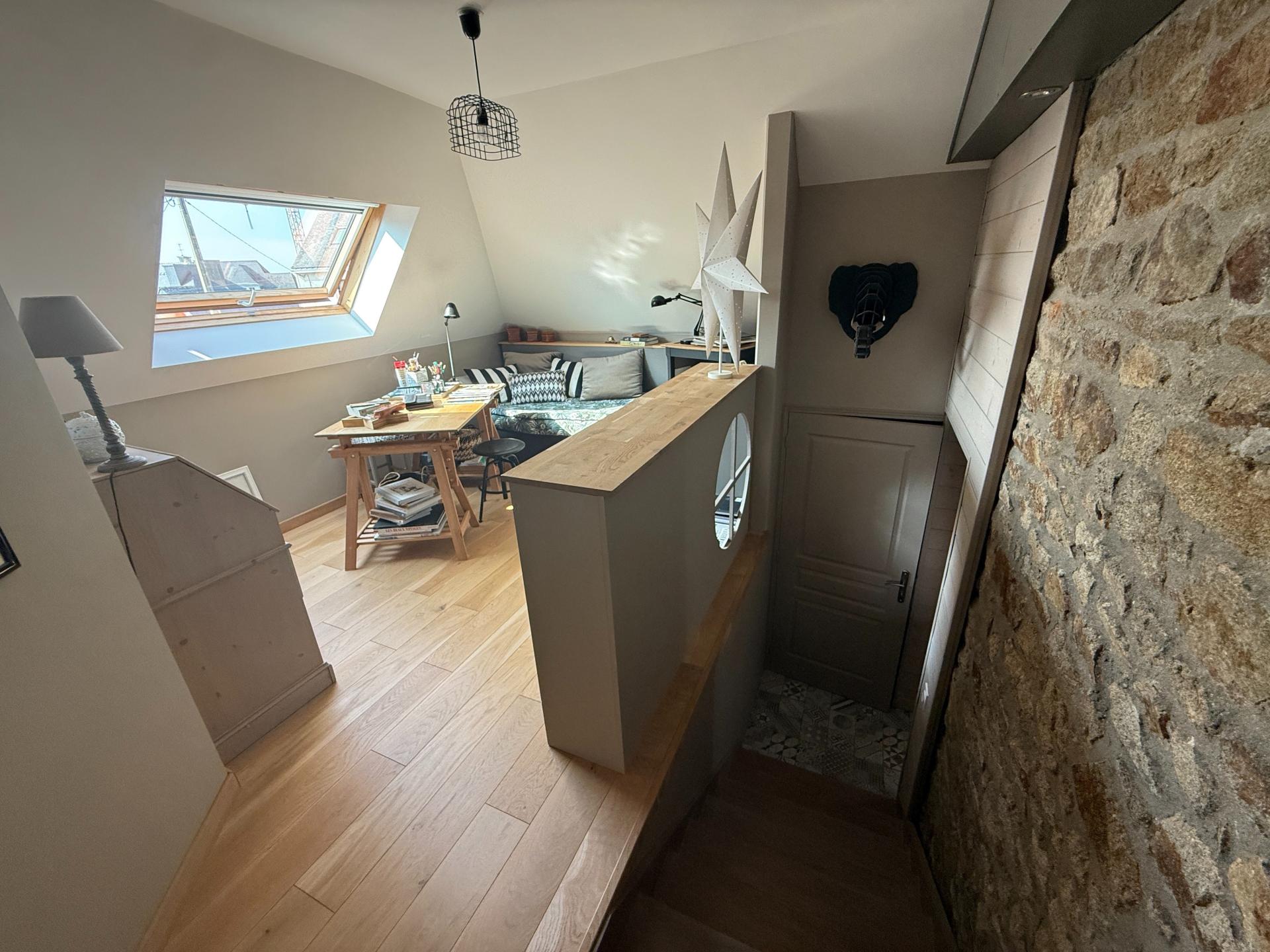 Photo 11 of the listing.