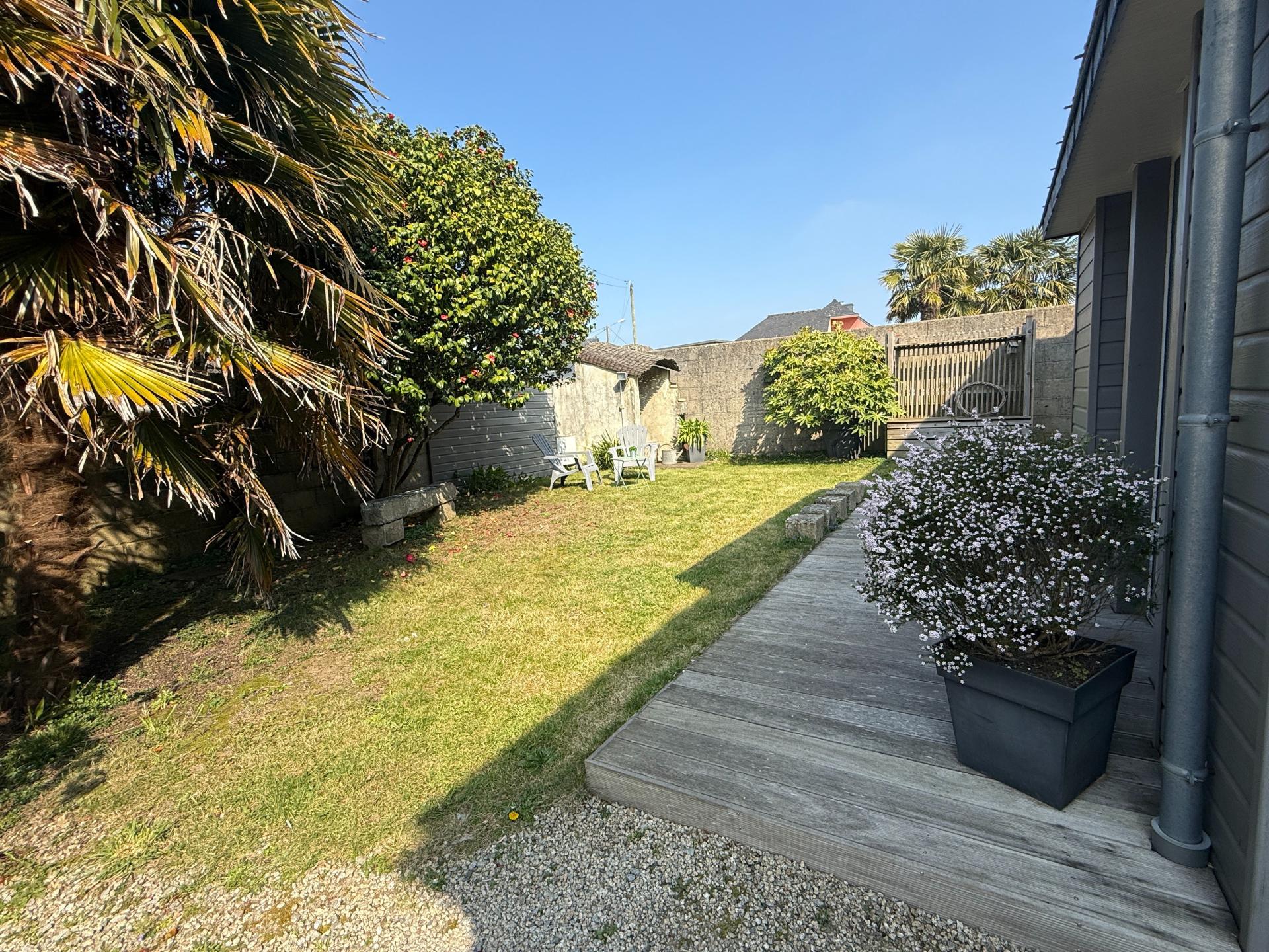 Photo 2 of the listing.