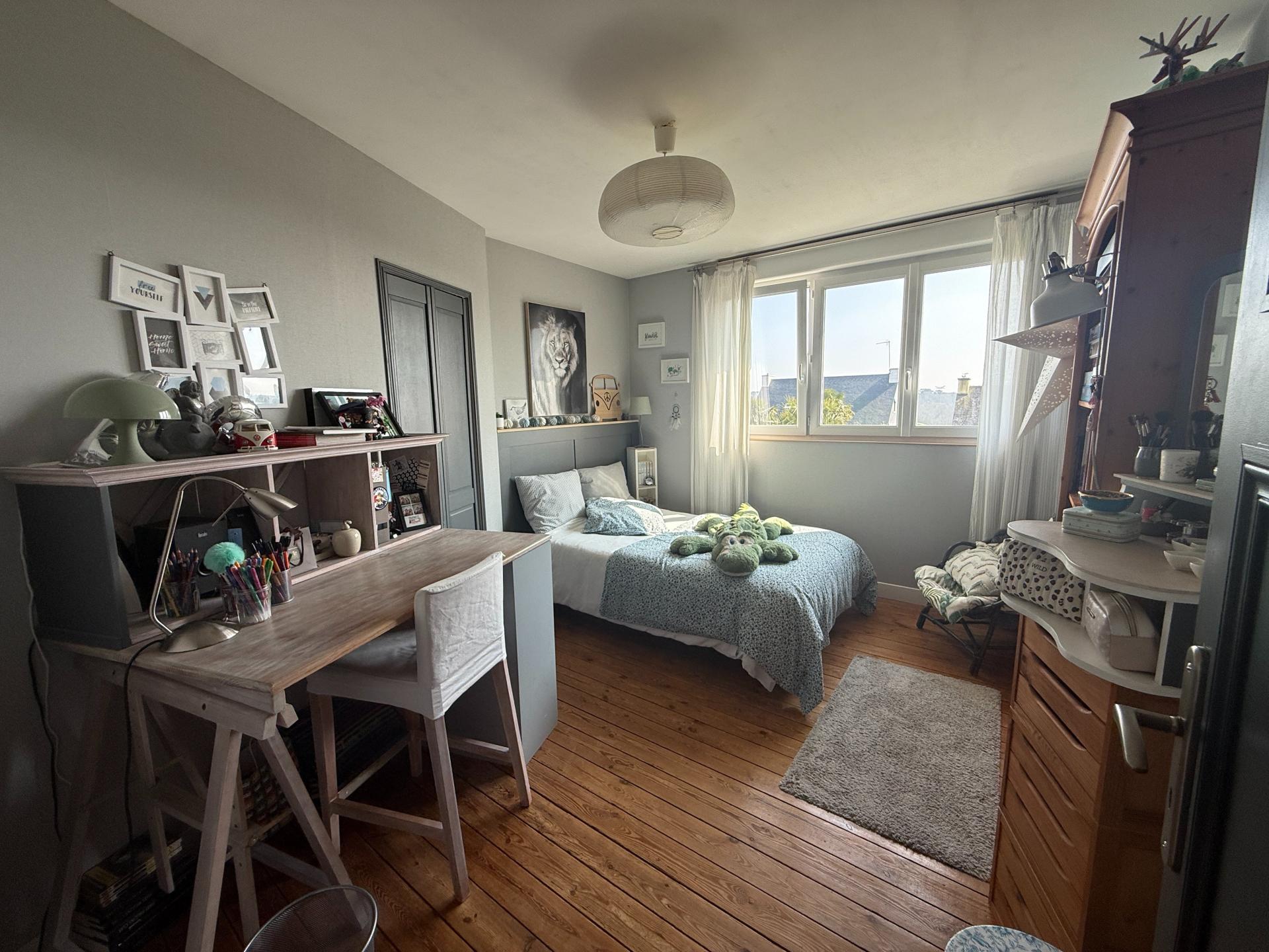 Photo 14 of the listing.