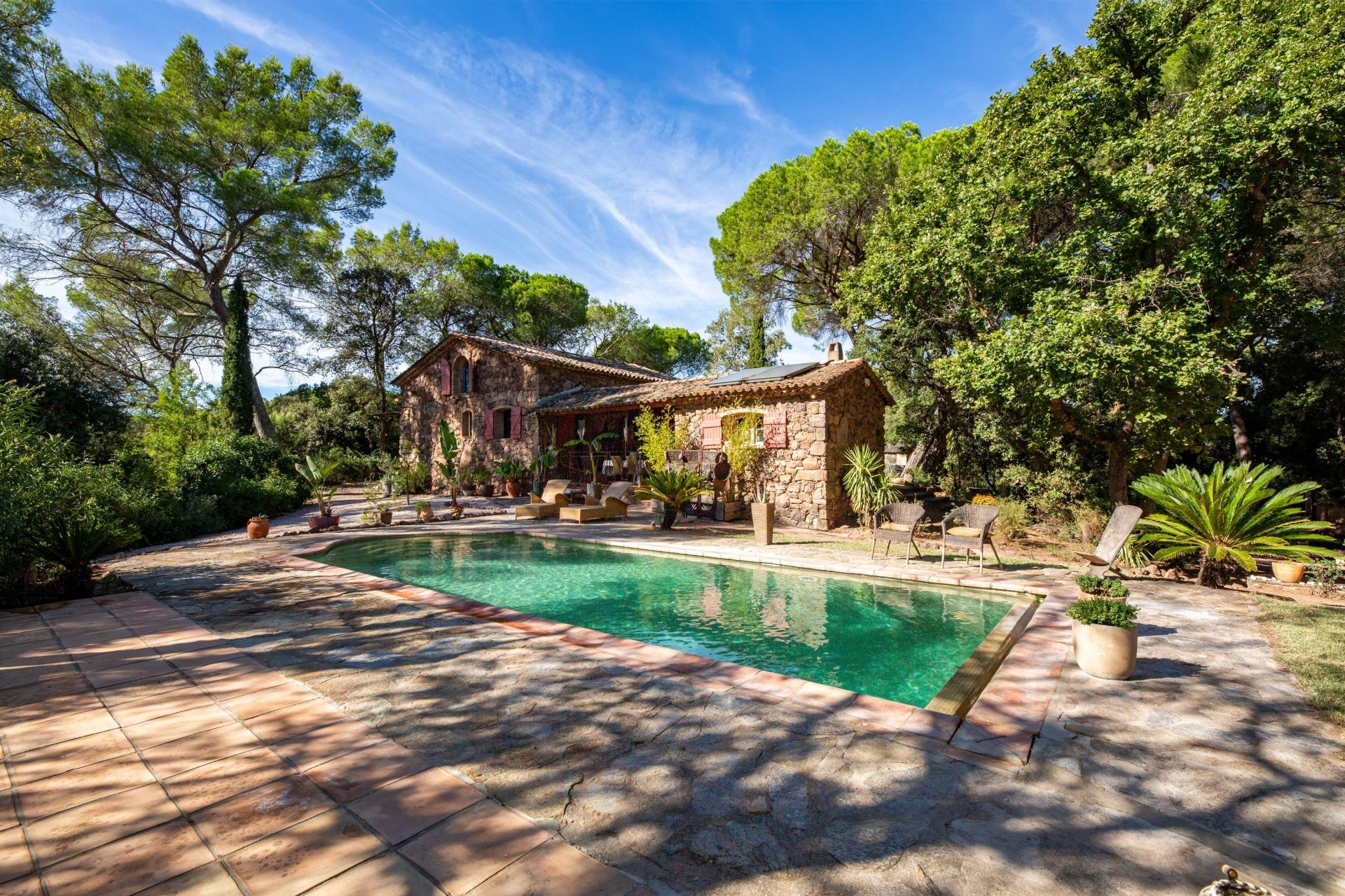 Photo 3 of the listing.